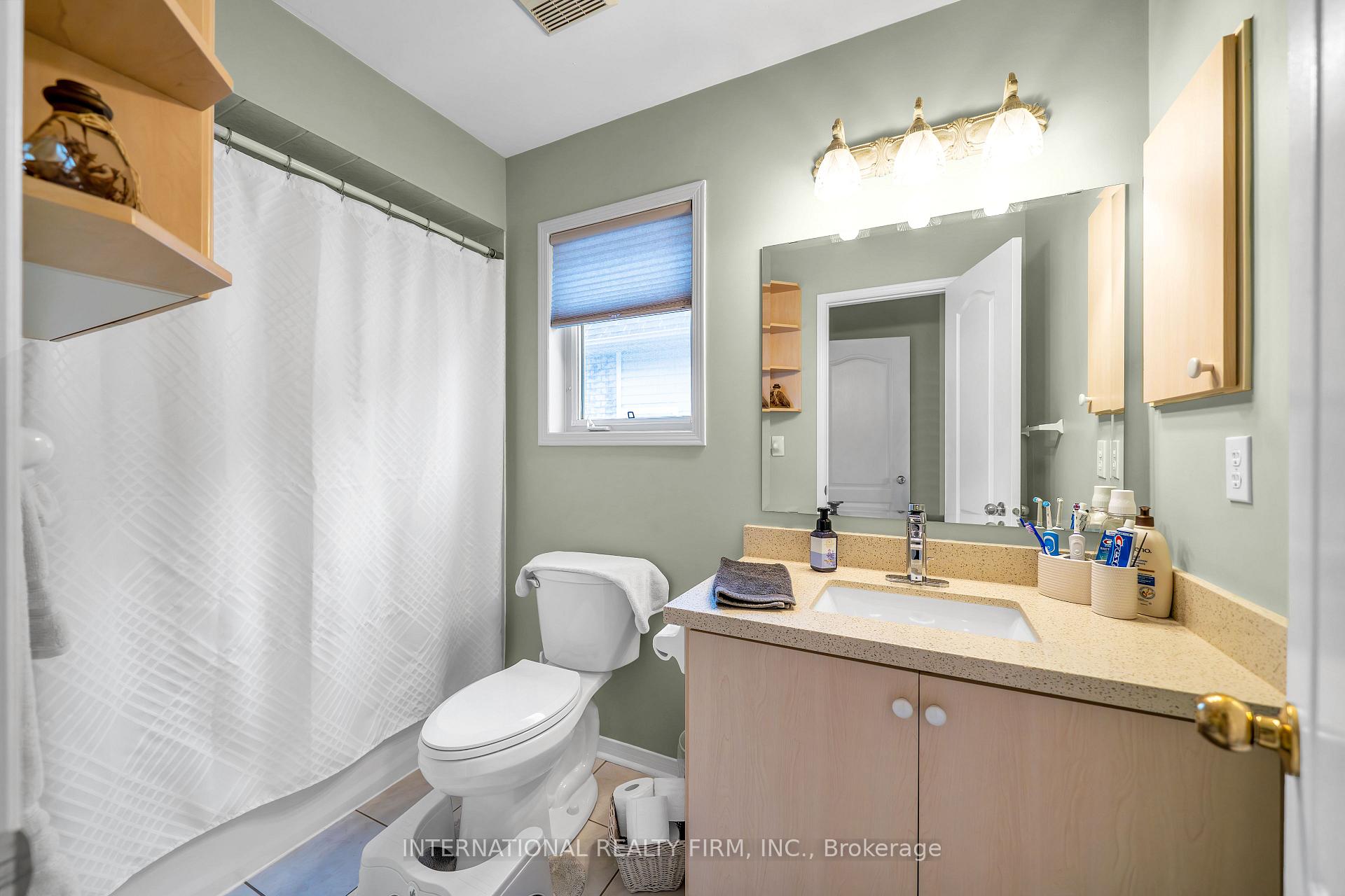Photo 34 of 45 Oglevie Drive, Whitby, Pringle Creek — HOMEH