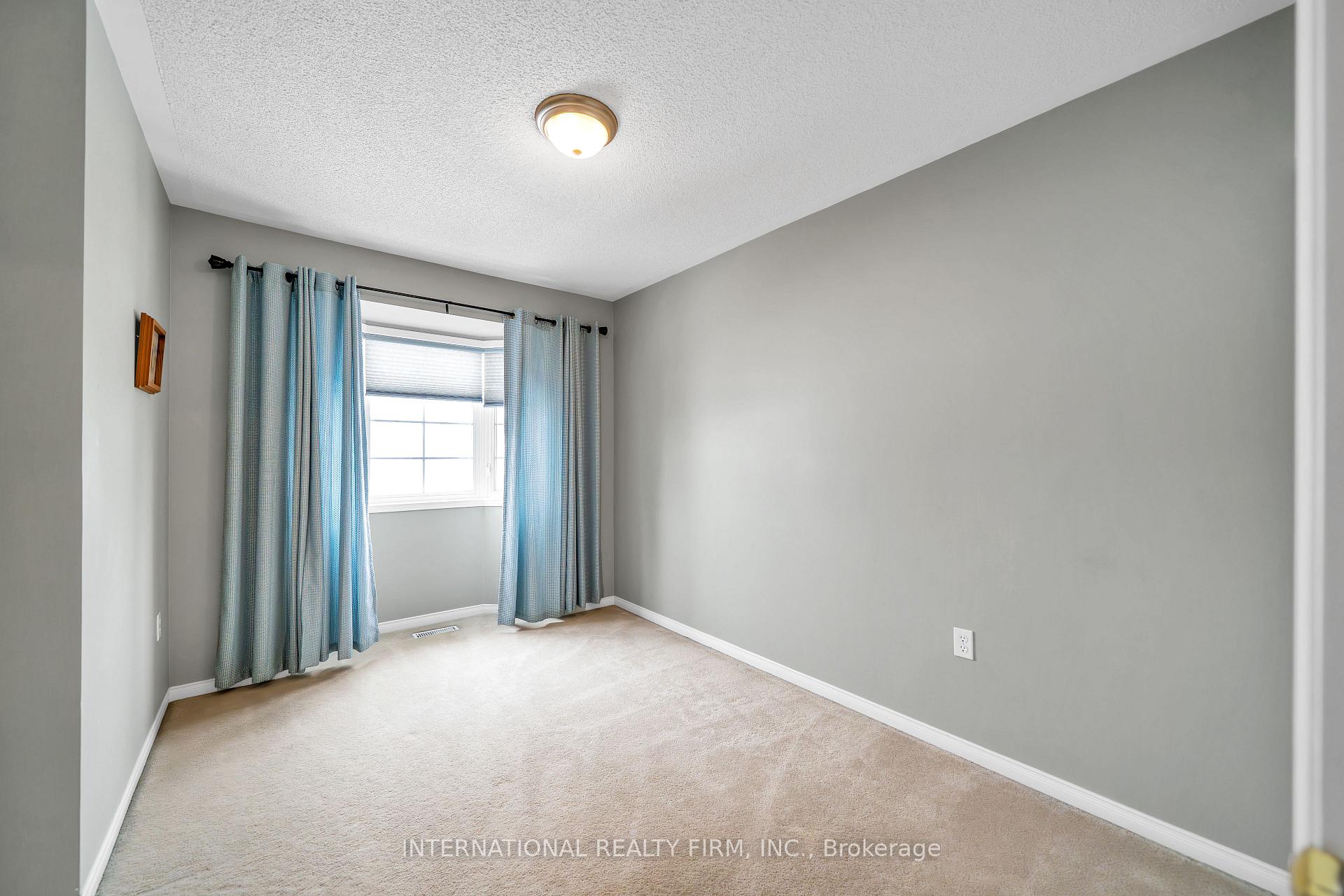 Photo 35 of 45 Oglevie Drive, Whitby, Pringle Creek — HOMEH