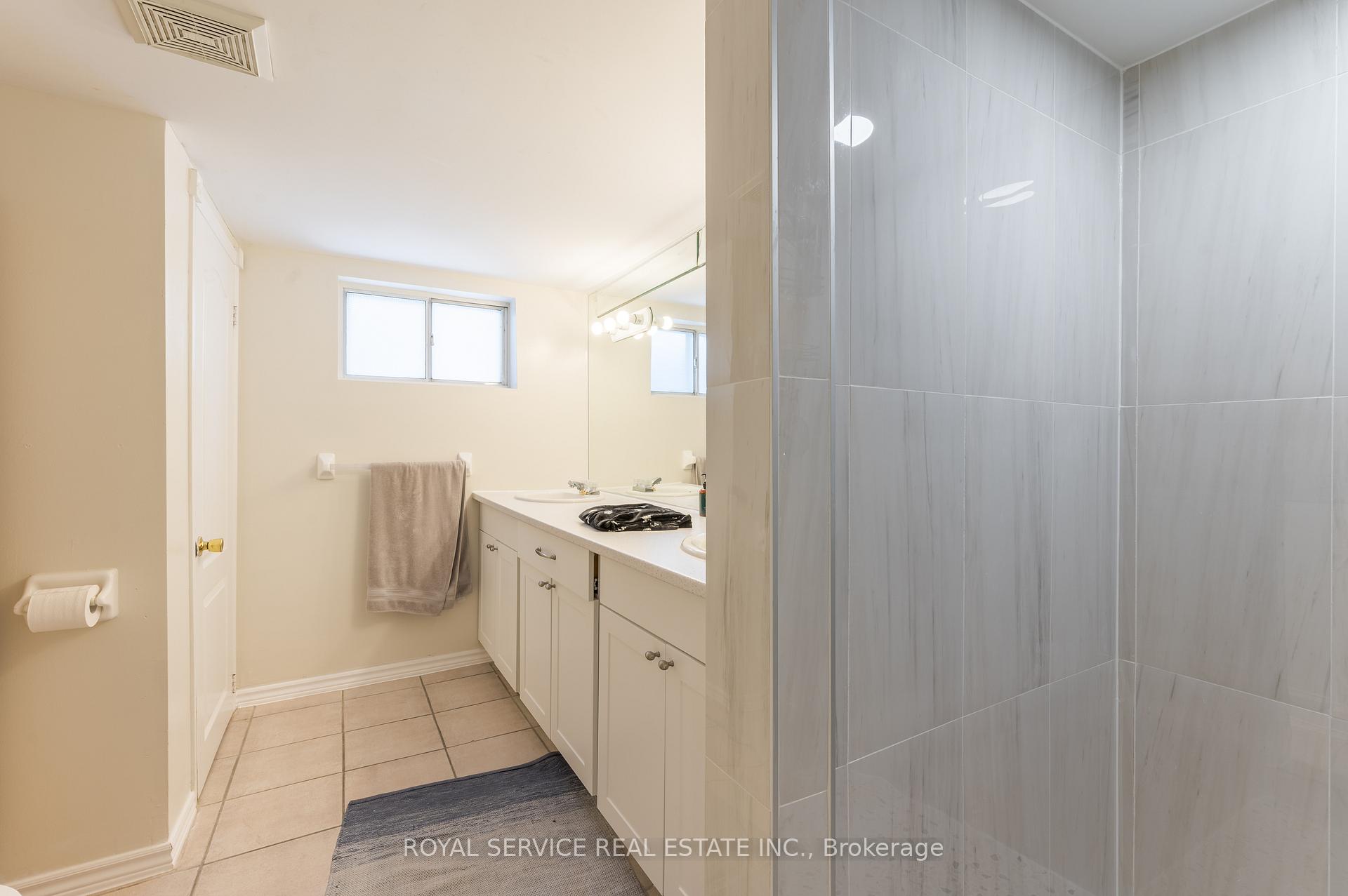 Photo 9 of 1402 Simcoe Street S, Oshawa, Lakeview — HOMEH