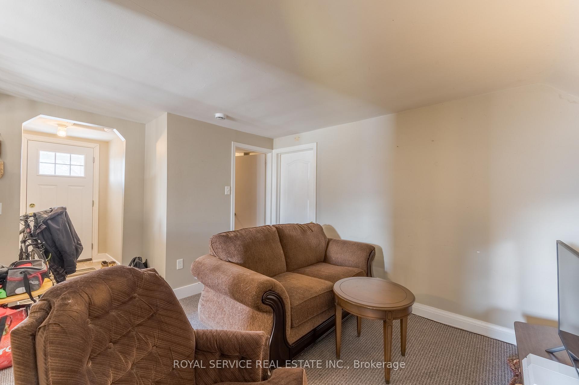 Photo 17 of 1402 Simcoe Street S, Oshawa, Lakeview — HOMEH