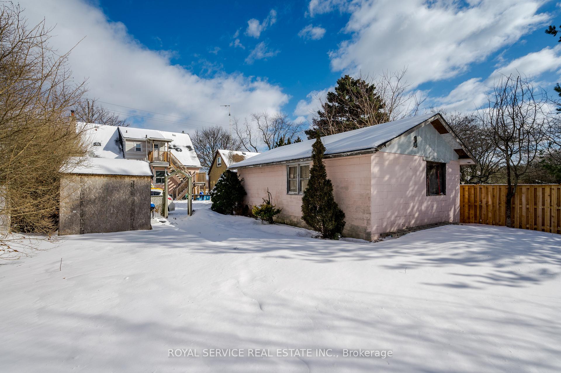 Photo 24 of 1402 Simcoe Street S, Oshawa, Lakeview — HOMEH