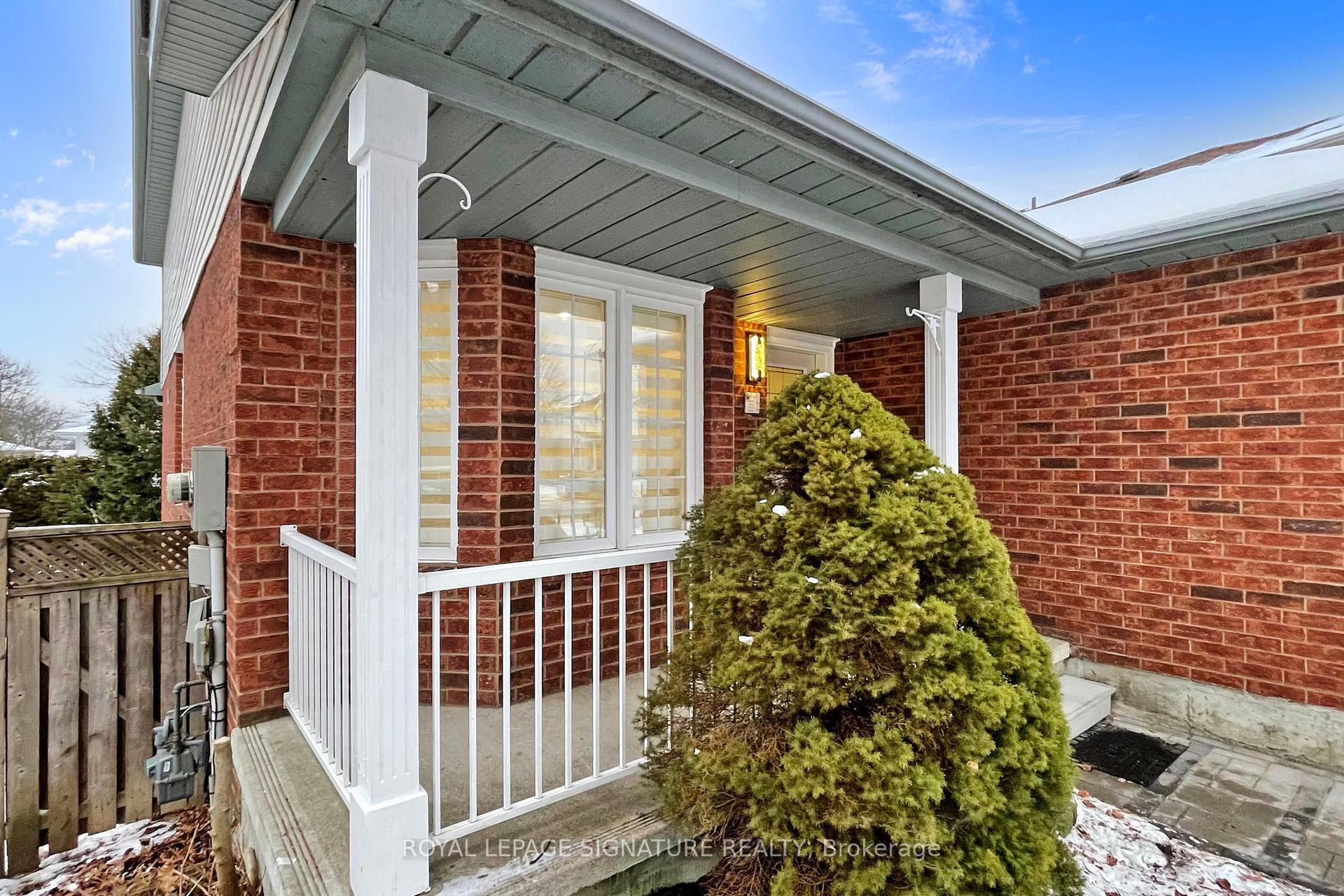 Photo 3 of 451 Compton Crescent, Oshawa, Centennial — HOMEH