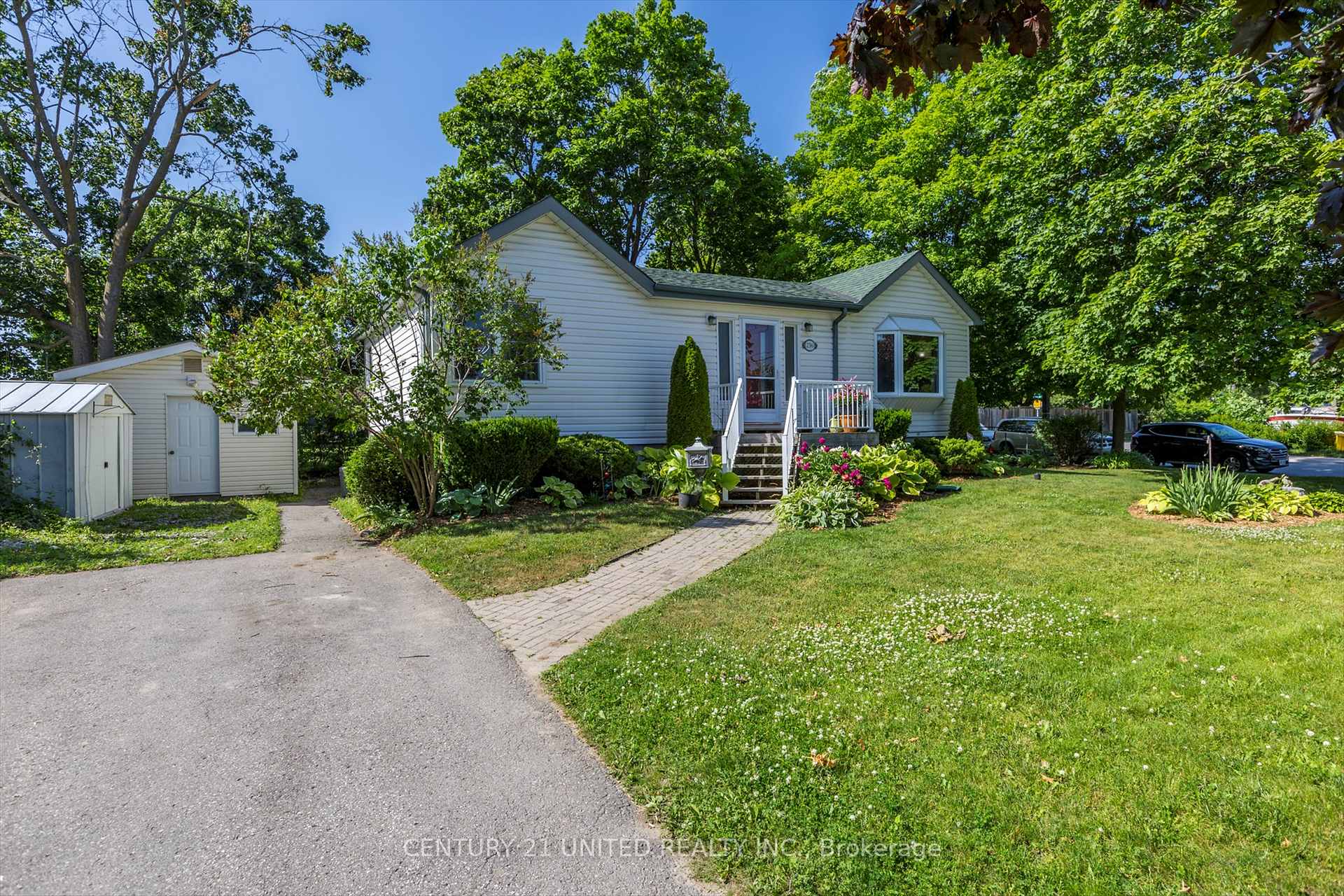 Photo 1 of 236 Lee Street, Peterborough, Northcrest Ward 5 — HOMEH