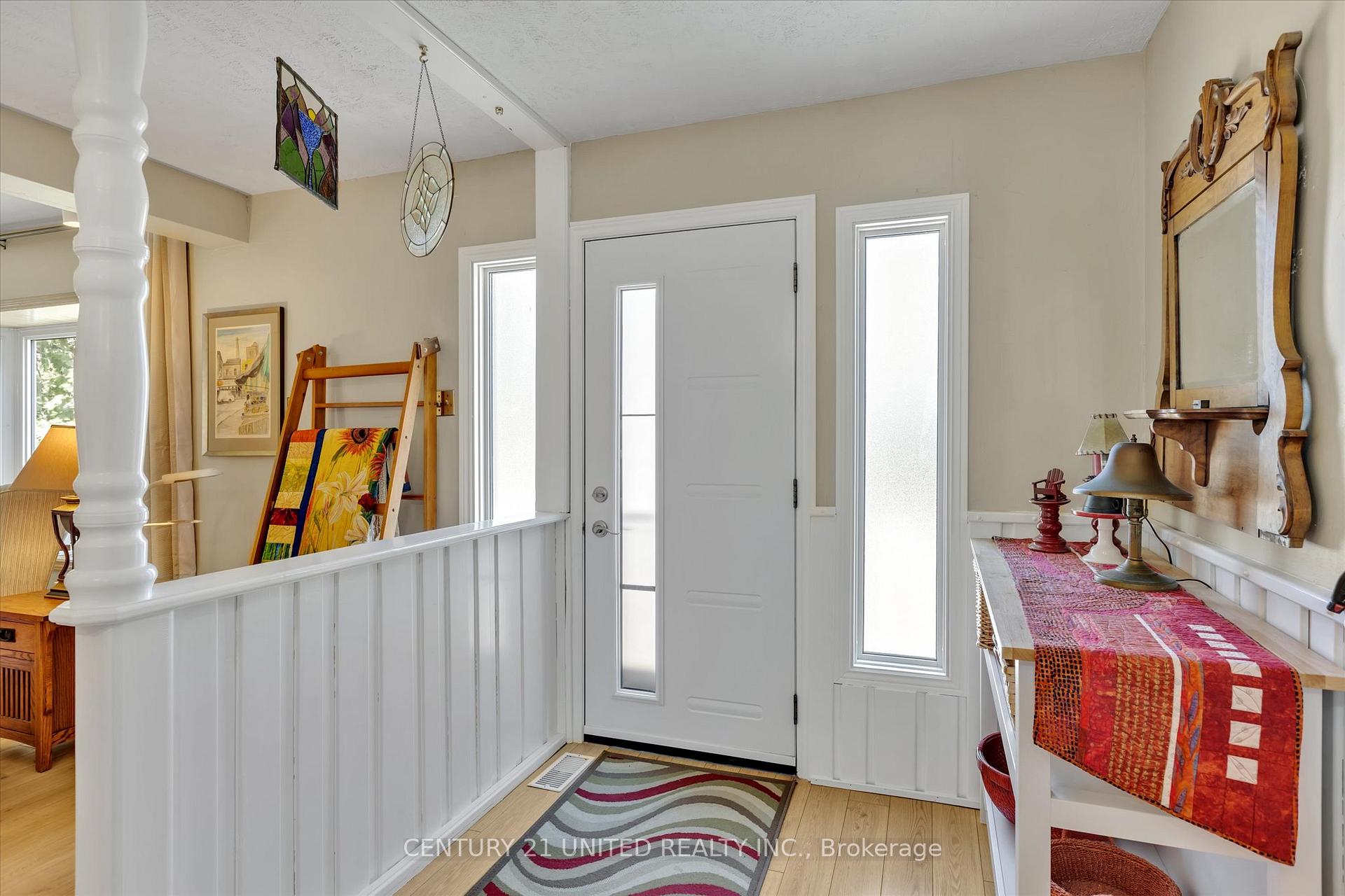 Photo 4 of 236 Lee Street, Peterborough, Northcrest Ward 5 — HOMEH