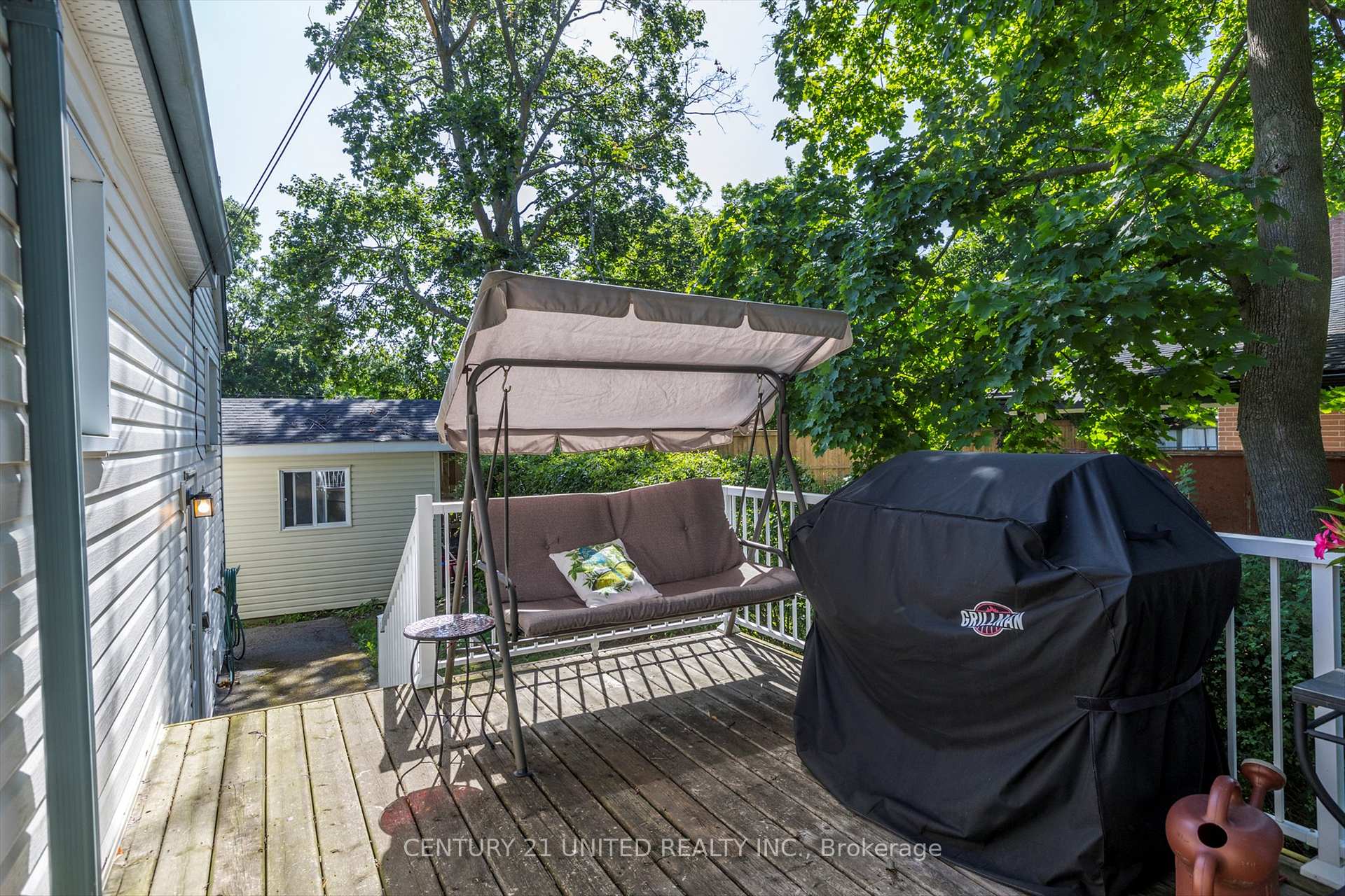 Photo 31 of 236 Lee Street, Peterborough, Northcrest Ward 5 — HOMEH