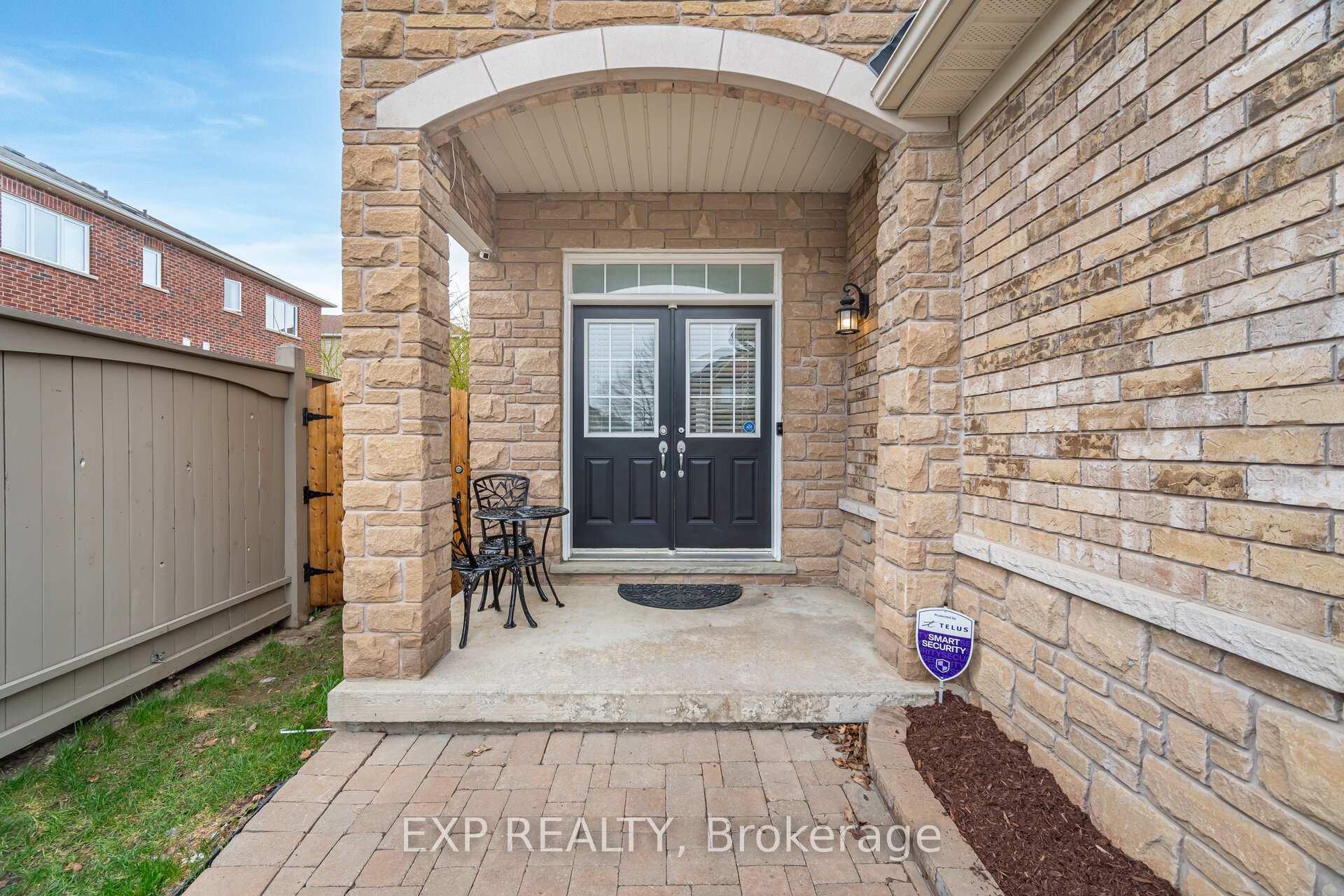 Photo 2 of 245 Worthview Drive, Vaughan, West Woodbridge — HOMEH