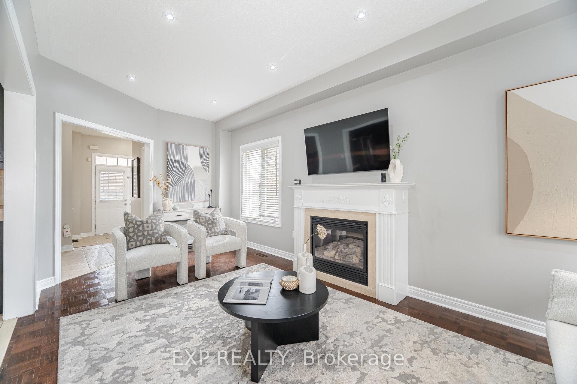 Photo 6 of 245 Worthview Drive, Vaughan, West Woodbridge — HOMEH