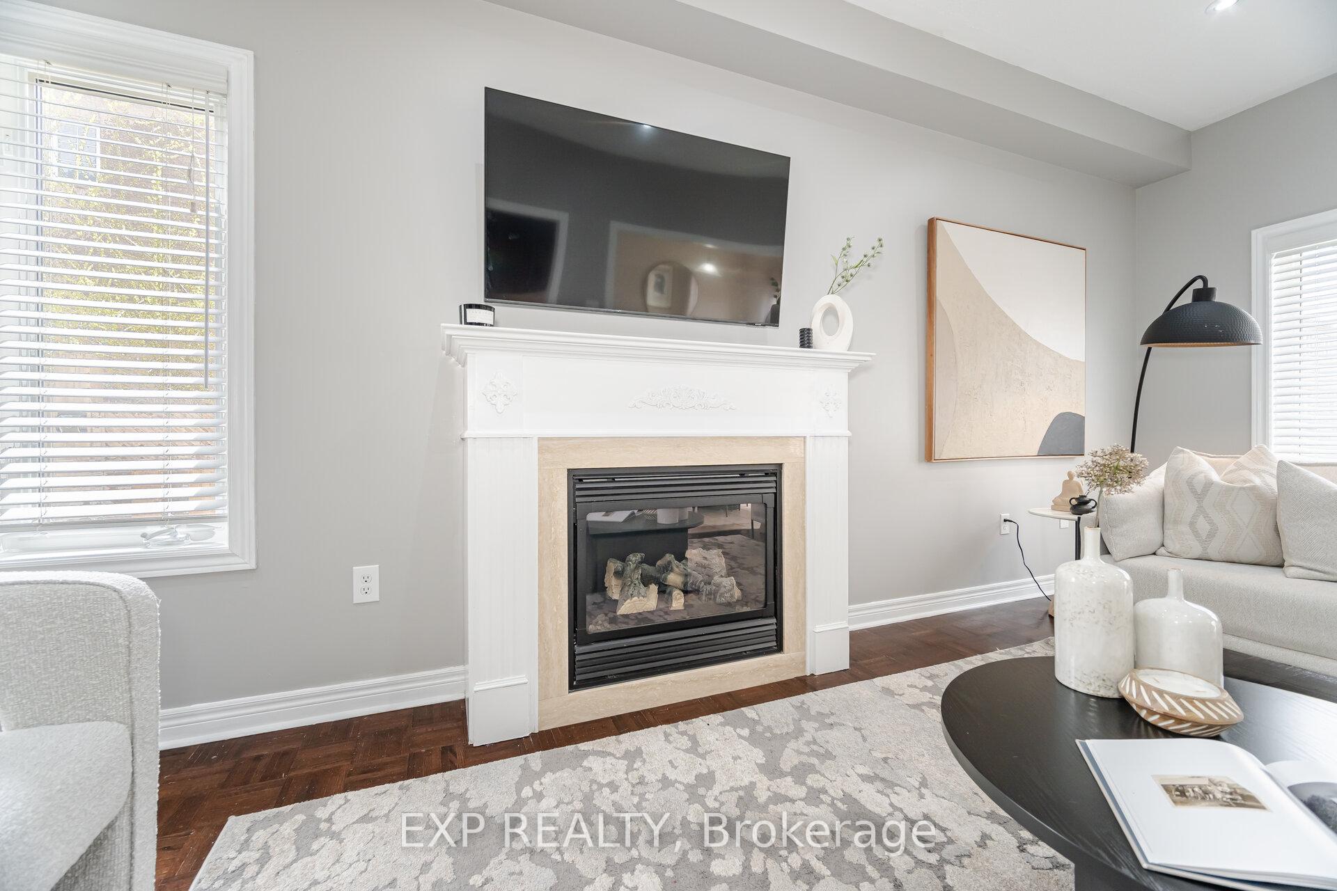 Photo 7 of 245 Worthview Drive, Vaughan, West Woodbridge — HOMEH