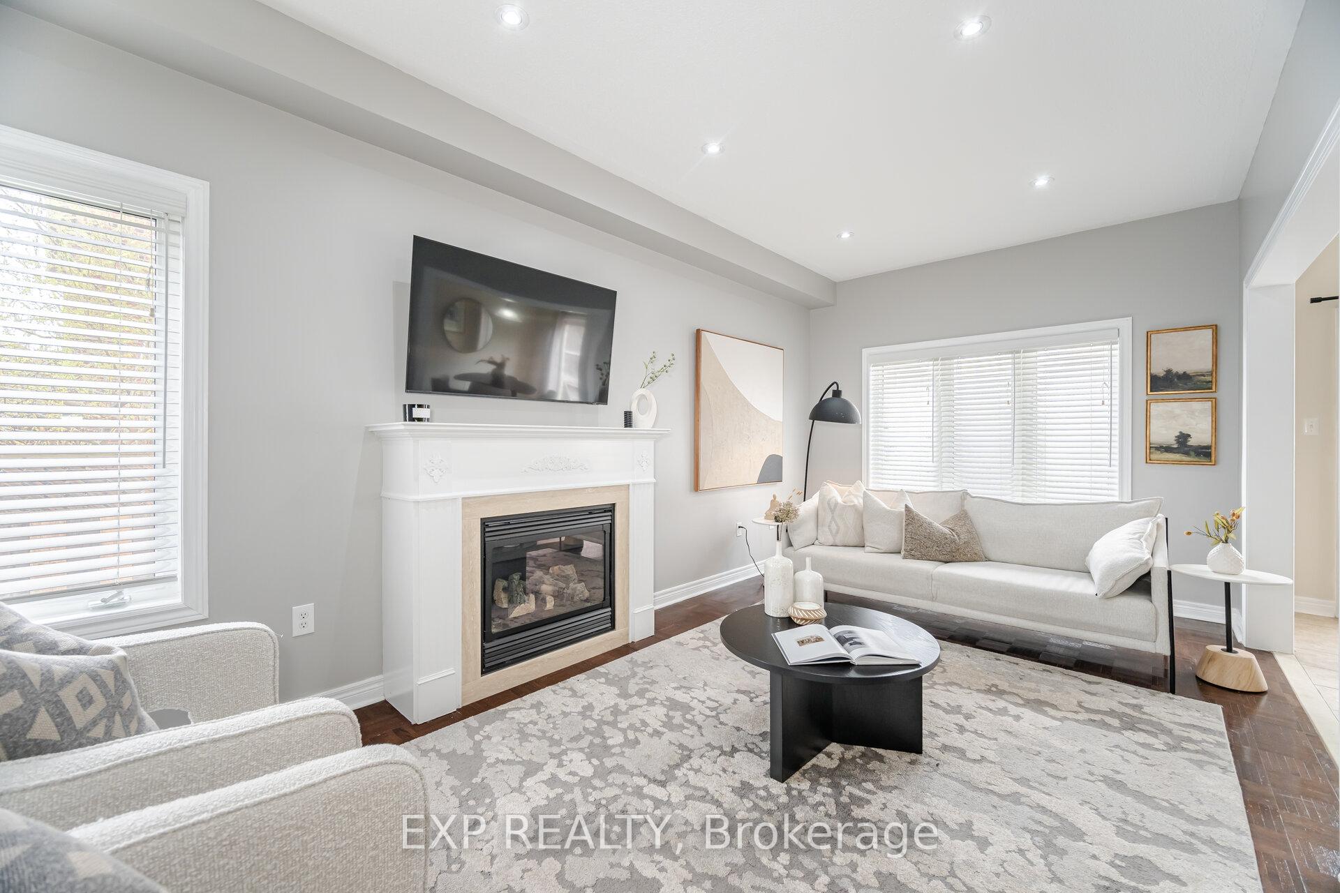 Photo 8 of 245 Worthview Drive, Vaughan, West Woodbridge — HOMEH