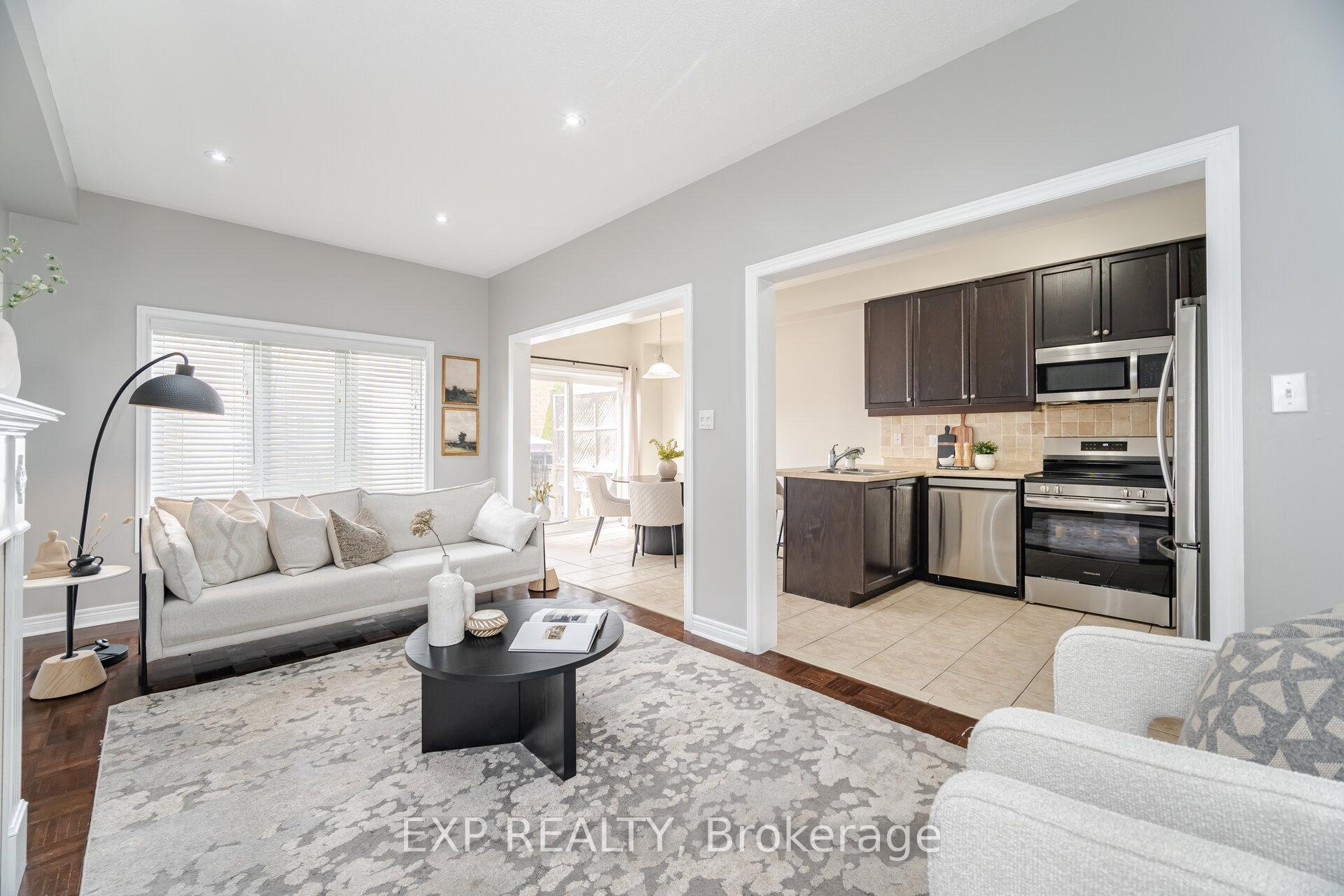 Photo 9 of 245 Worthview Drive, Vaughan, West Woodbridge — HOMEH