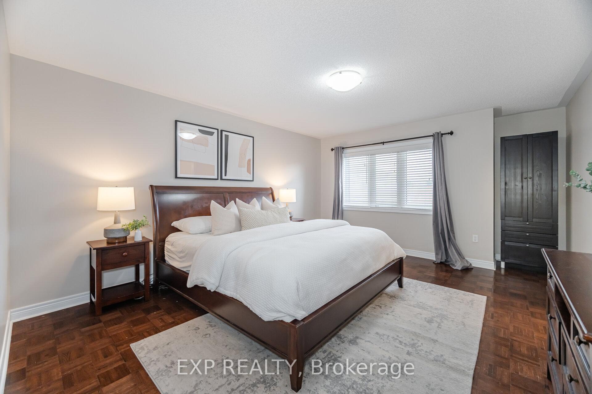 Photo 21 of 245 Worthview Drive, Vaughan, West Woodbridge — HOMEH