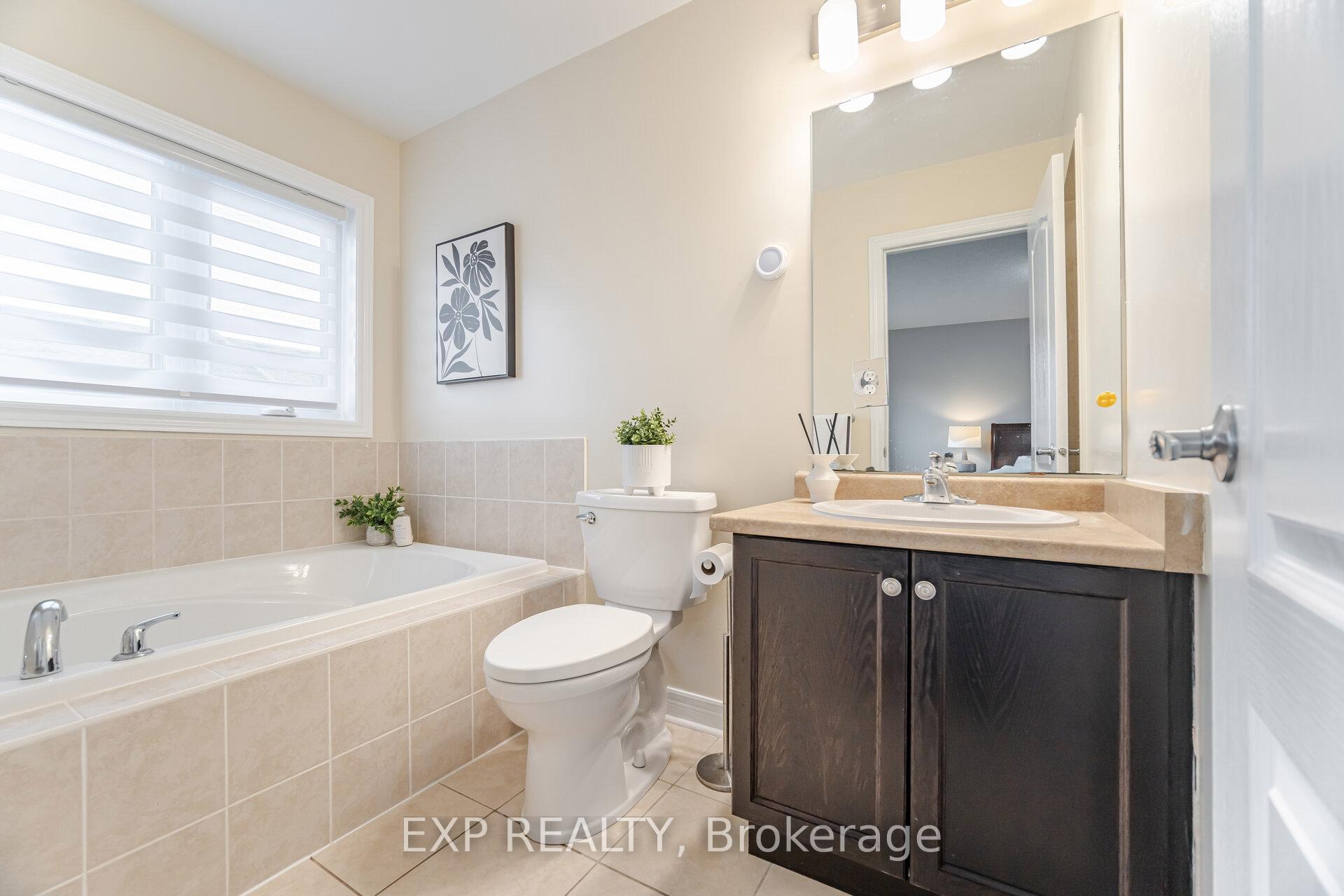 Photo 24 of 245 Worthview Drive, Vaughan, West Woodbridge — HOMEH
