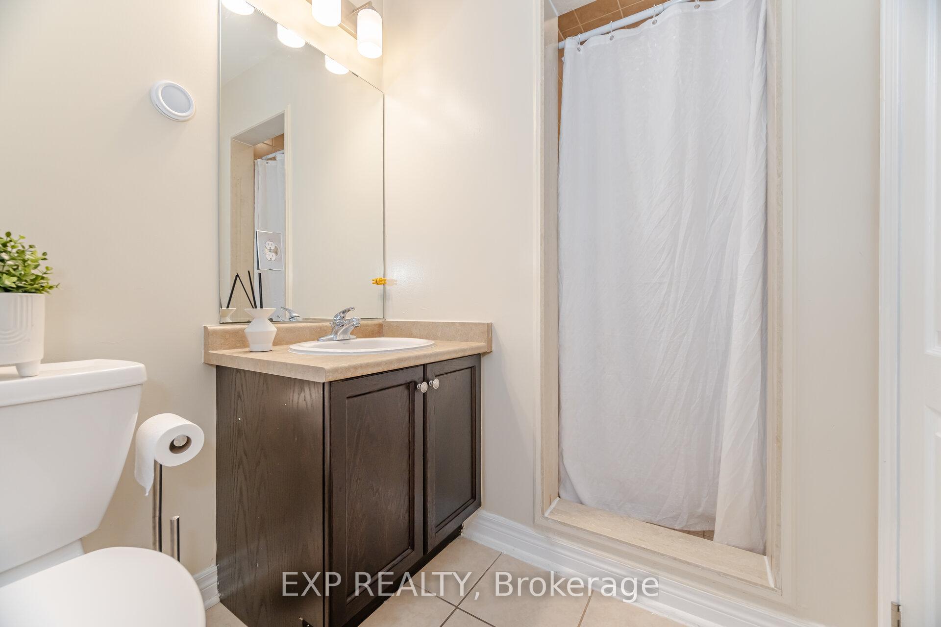 Photo 25 of 245 Worthview Drive, Vaughan, West Woodbridge — HOMEH