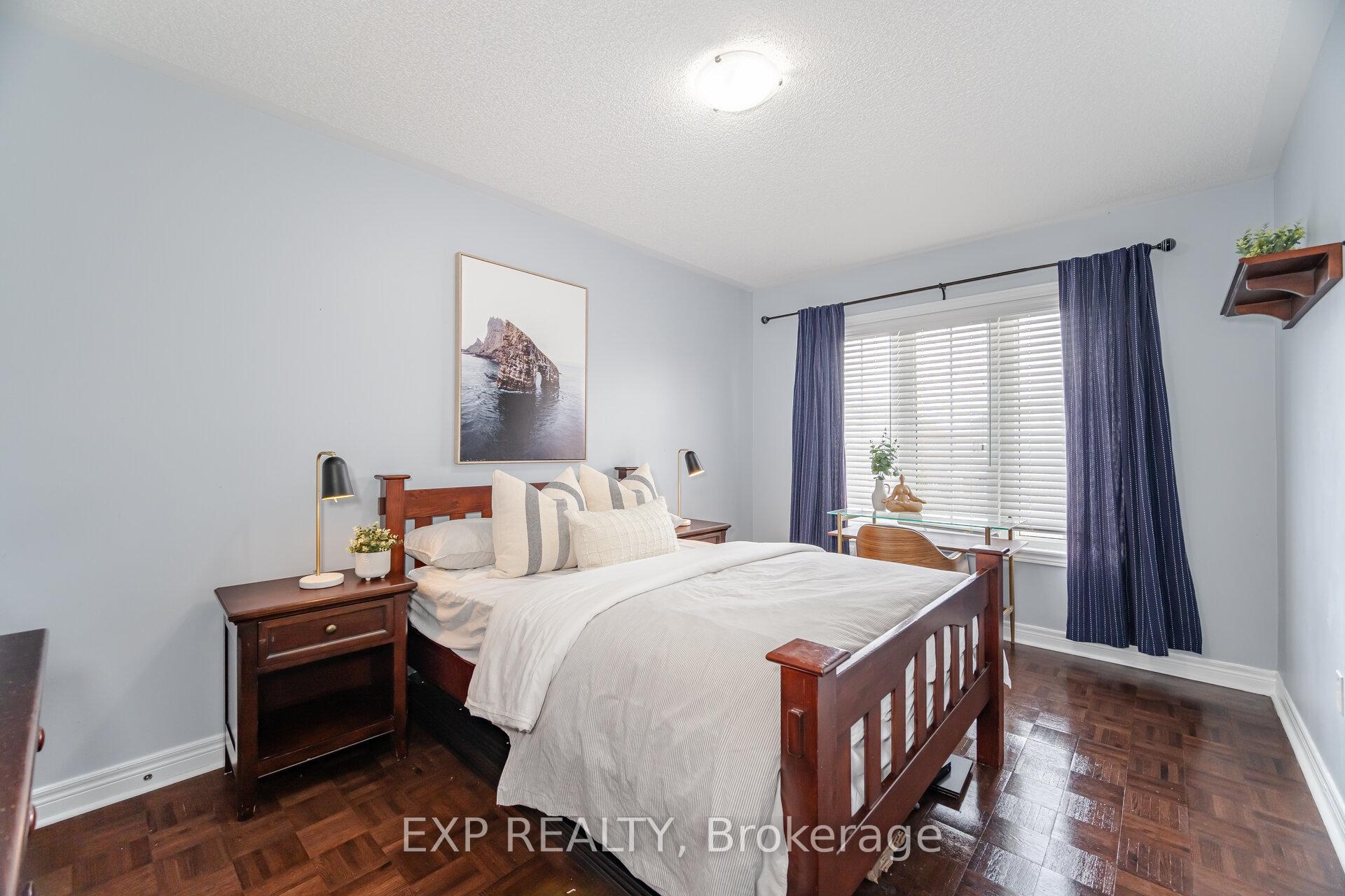 Photo 26 of 245 Worthview Drive, Vaughan, West Woodbridge — HOMEH