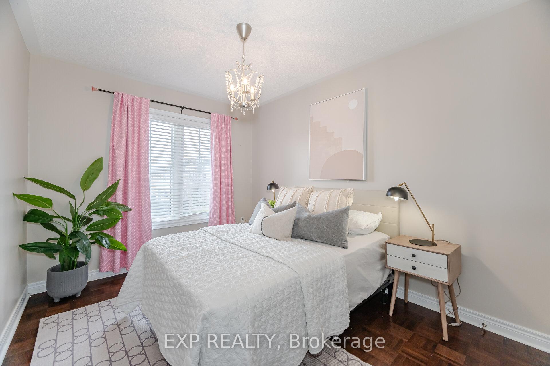 Photo 29 of 245 Worthview Drive, Vaughan, West Woodbridge — HOMEH