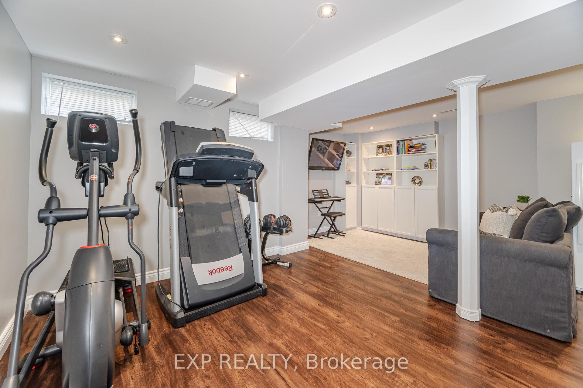 Photo 34 of 245 Worthview Drive, Vaughan, West Woodbridge — HOMEH