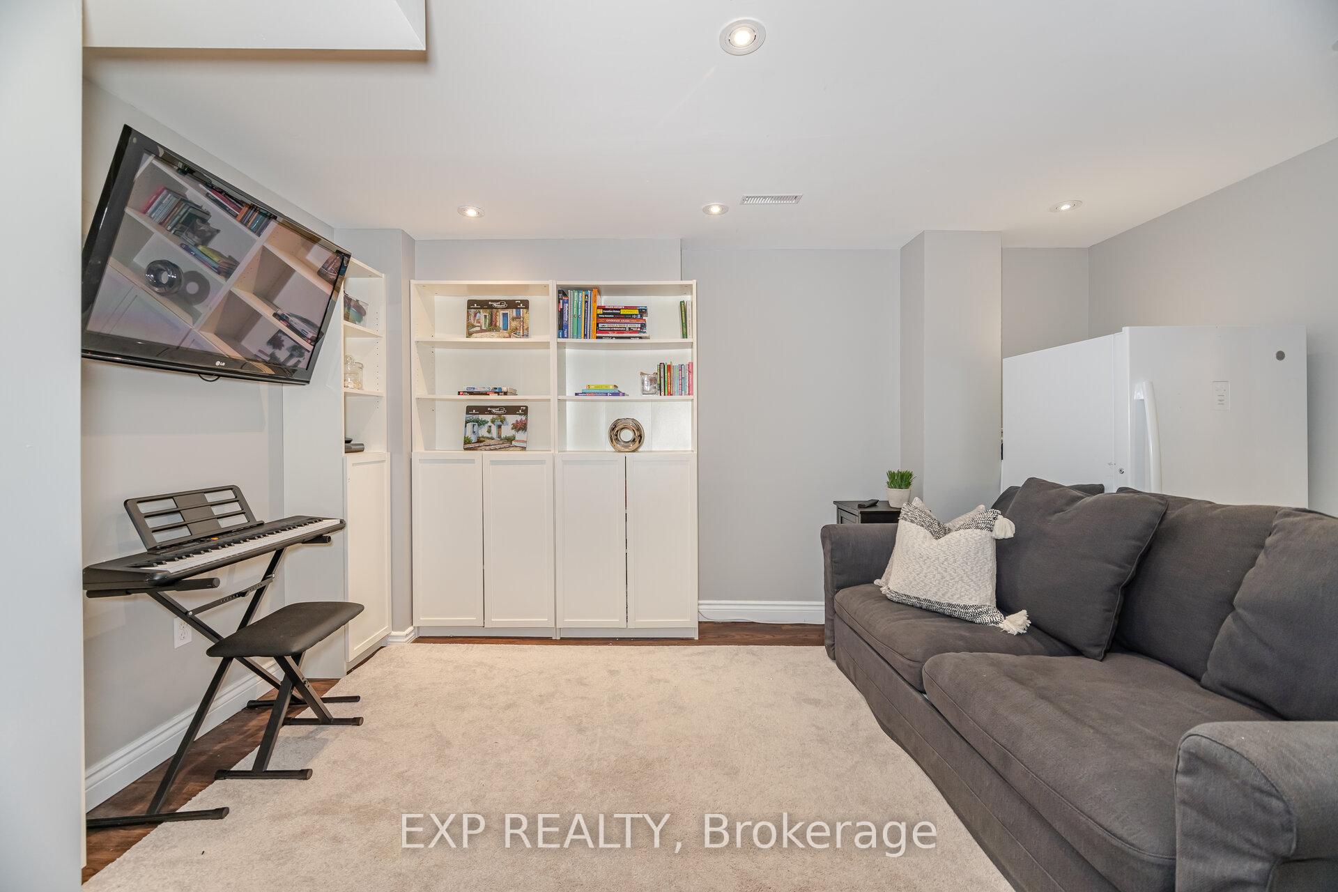 Photo 36 of 245 Worthview Drive, Vaughan, West Woodbridge — HOMEH