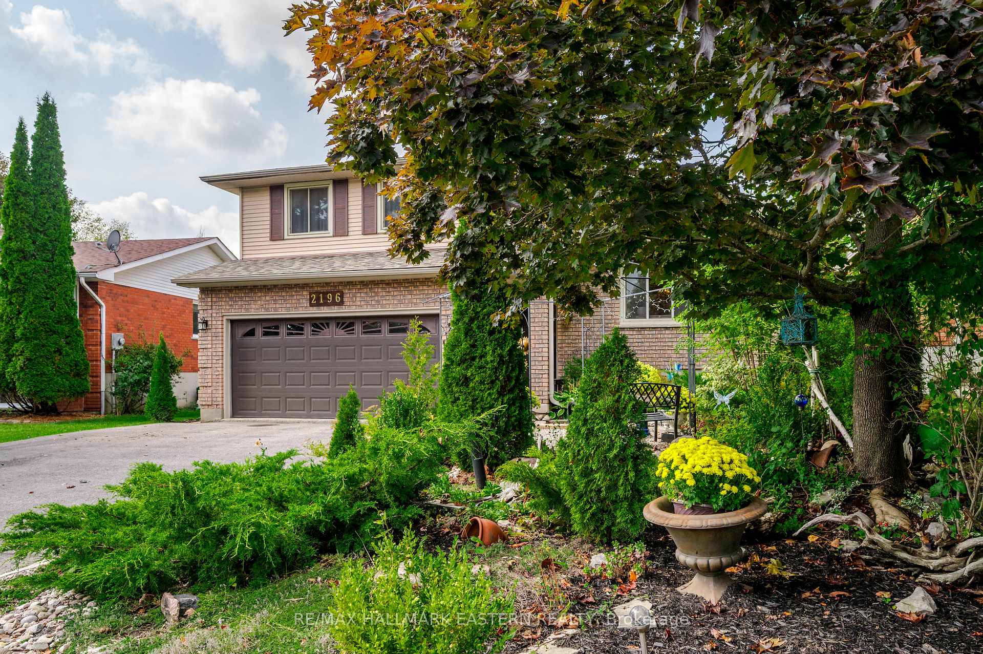 Photo 2 of 2196 Lorraine Drive, Peterborough, Northcrest Ward 5 — HOMEH