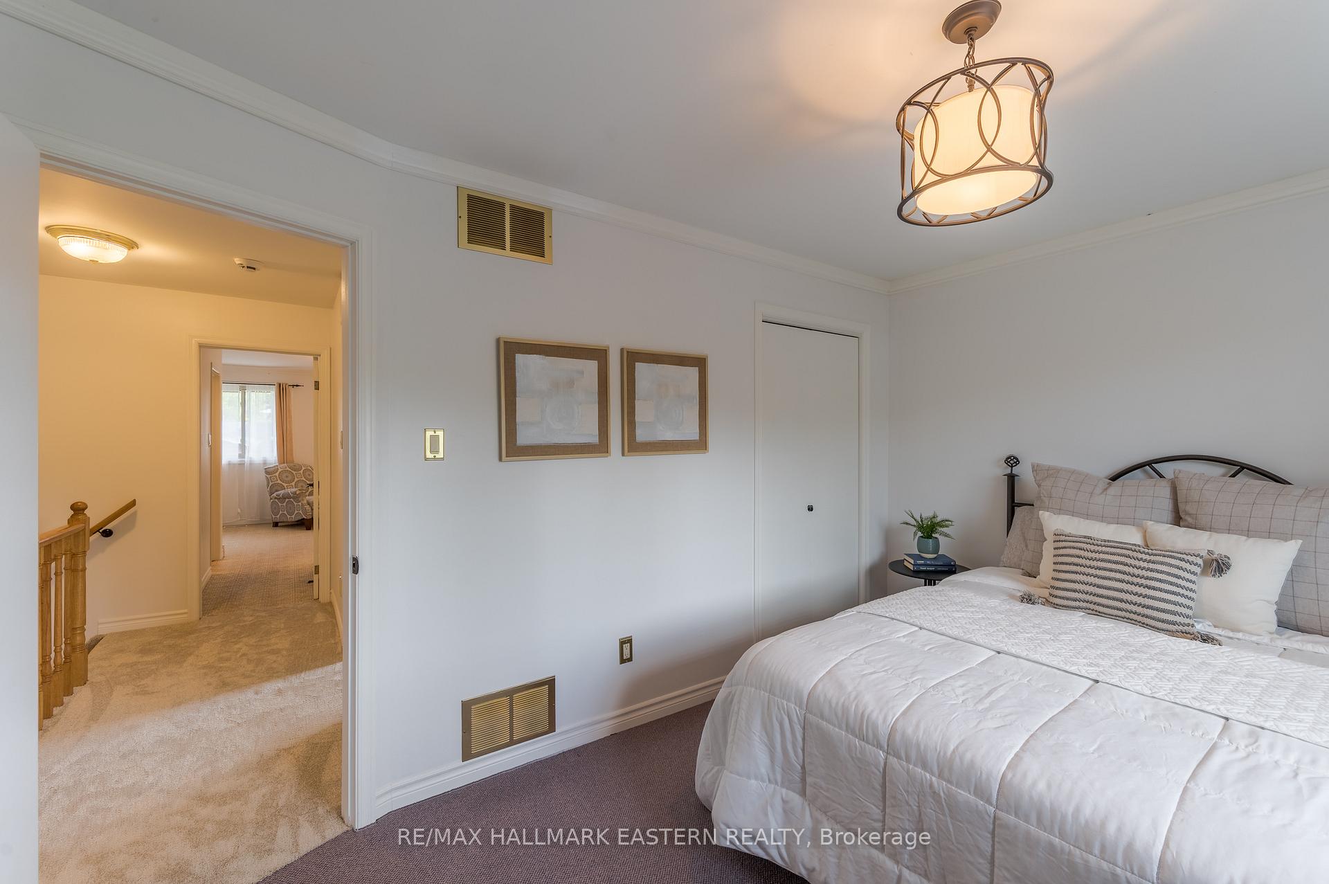Photo 7 of 2196 Lorraine Drive, Peterborough, Northcrest Ward 5 — HOMEH