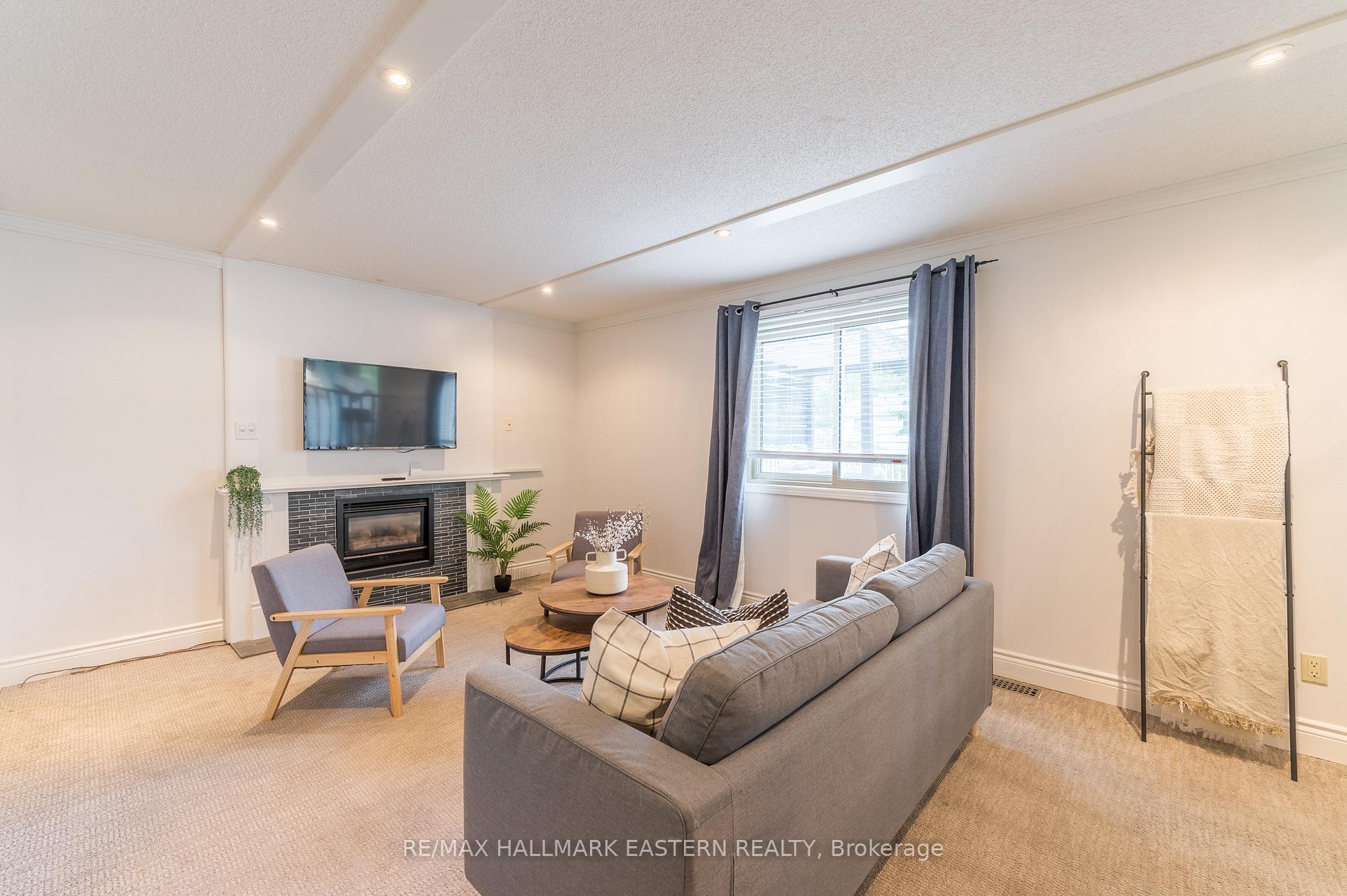 Photo 15 of 2196 Lorraine Drive, Peterborough, Northcrest Ward 5 — HOMEH