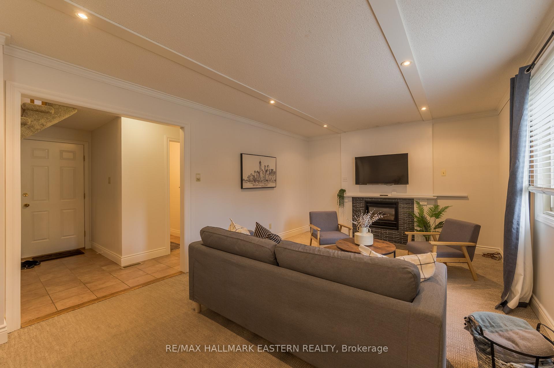 Photo 16 of 2196 Lorraine Drive, Peterborough, Northcrest Ward 5 — HOMEH