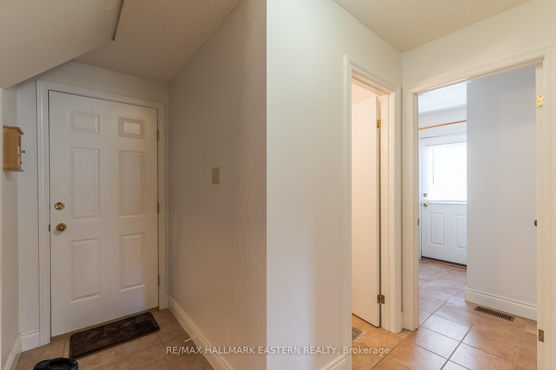Photo 18 of 2196 Lorraine Drive, Peterborough, Northcrest Ward 5 — HOMEH