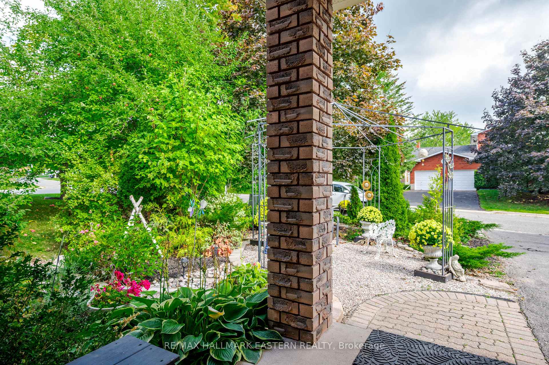 Photo 39 of 2196 Lorraine Drive, Peterborough, Northcrest Ward 5 — HOMEH