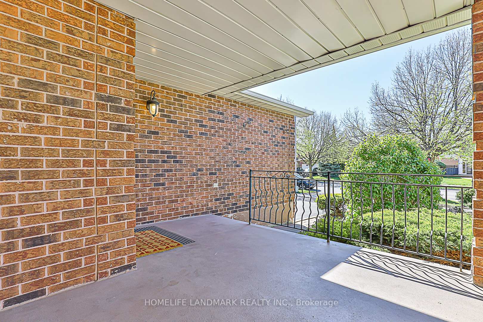 Photo 5 of 116 Cromwell Road, Vaughan, Maple — HOMEH