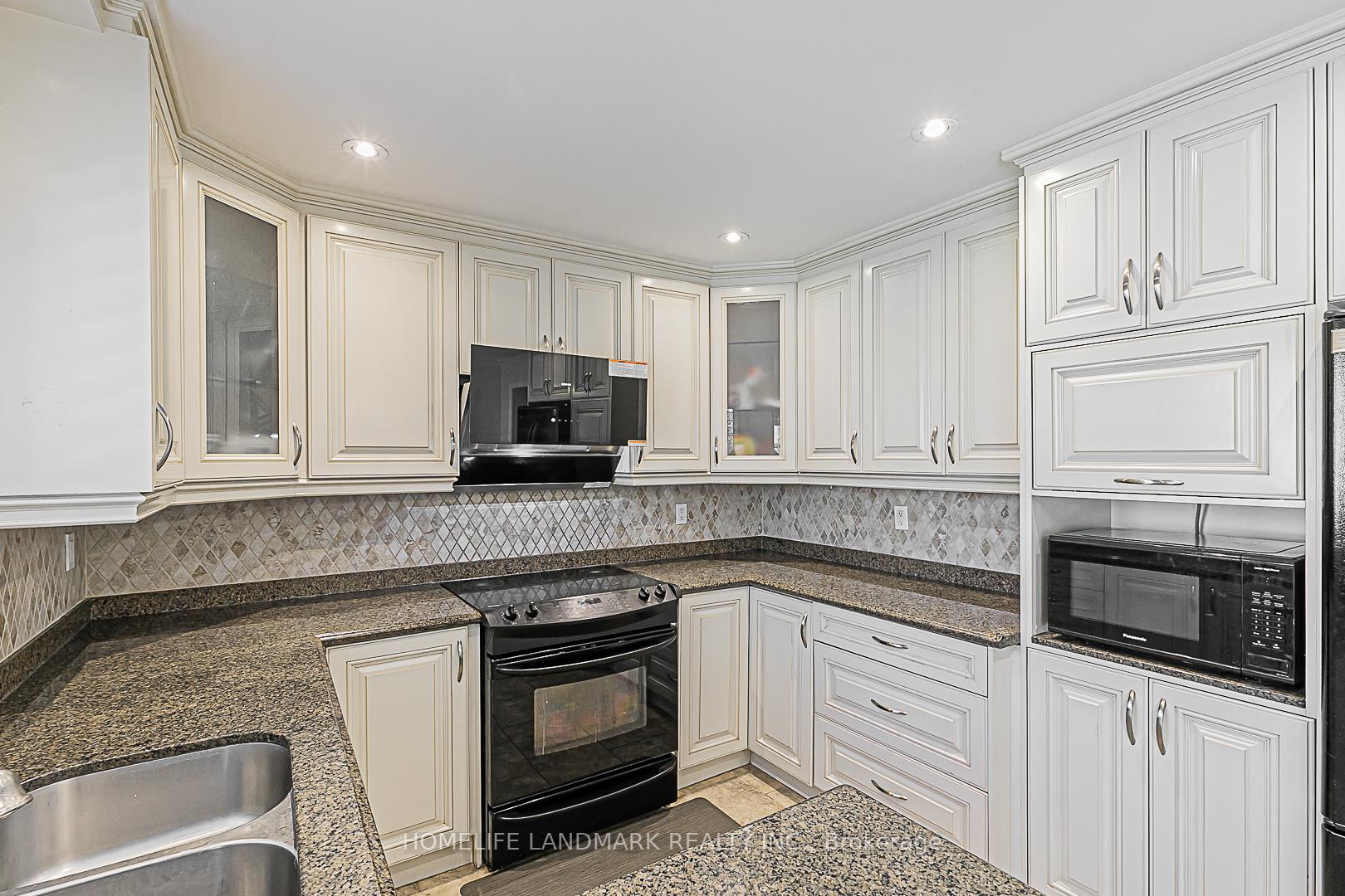 Photo 14 of 116 Cromwell Road, Vaughan, Maple — HOMEH