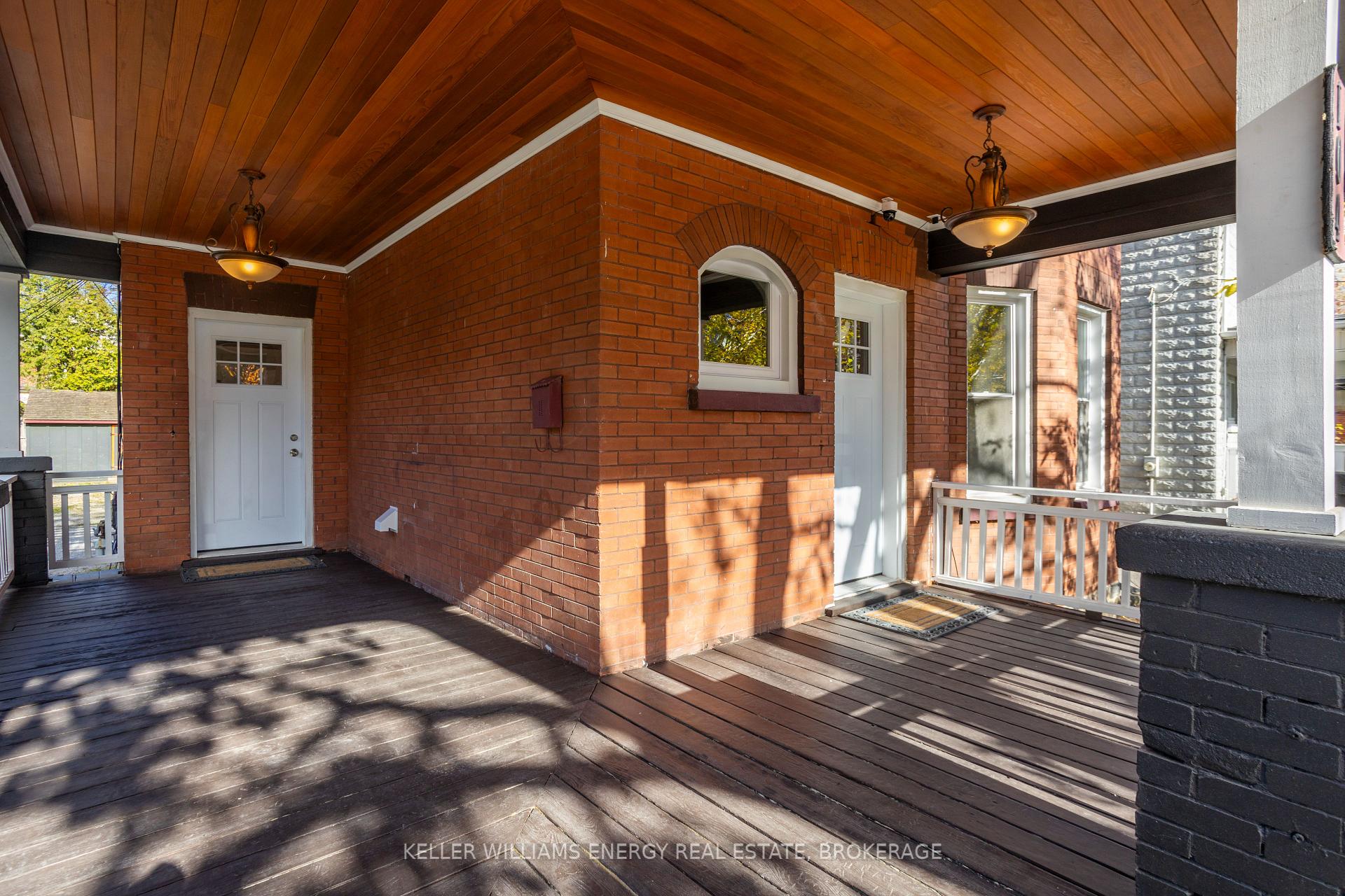 Photo 3 of 104 Brock Street E, Oshawa, O'Neill — HOMEH