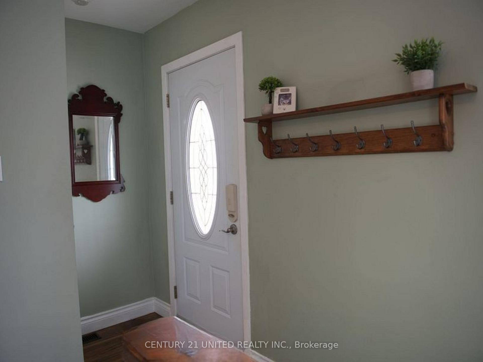 Photo 3 of 460 Hamilton Street, Peterborough, Otonabee Ward 1 — HOMEH