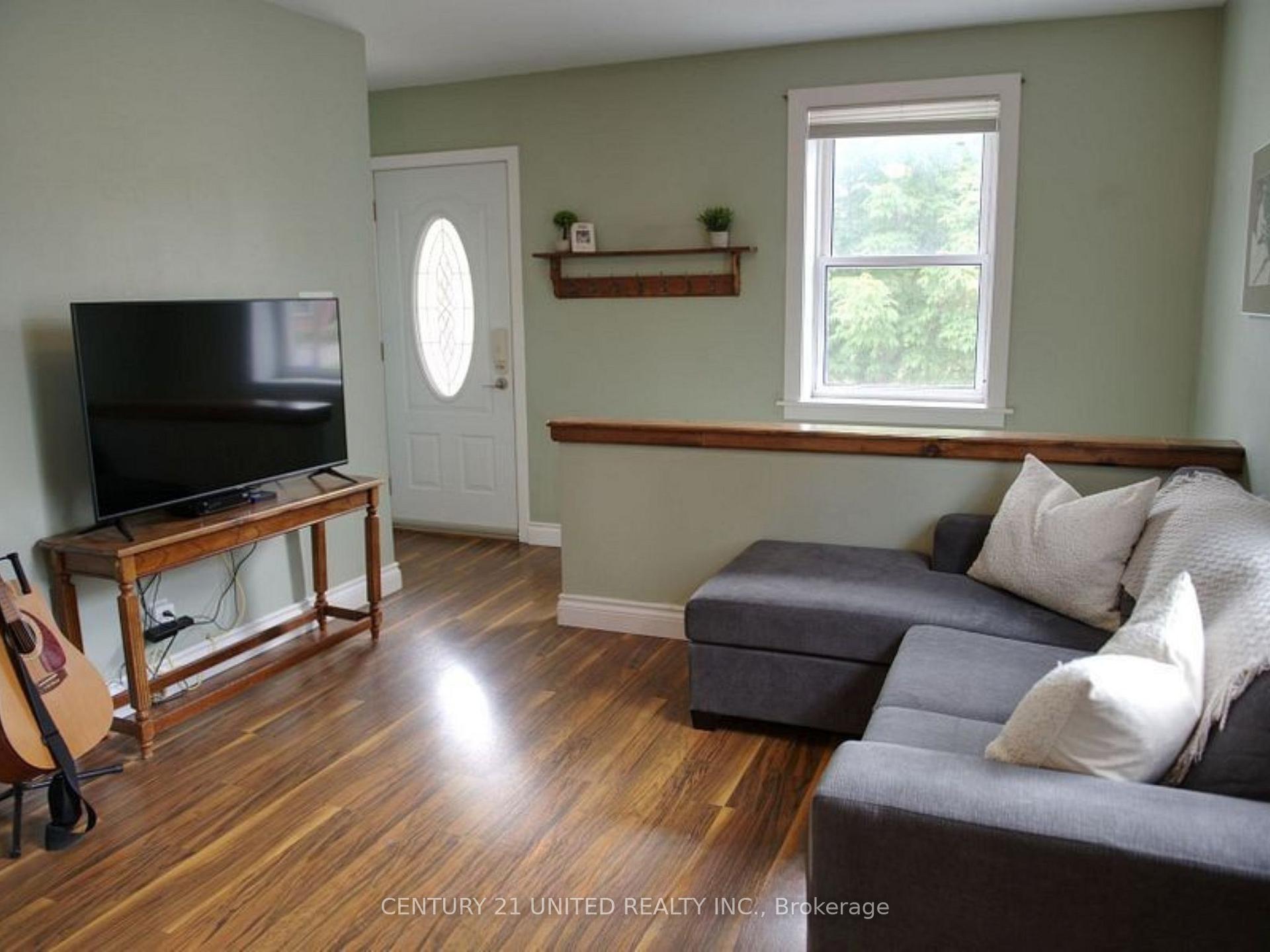Photo 4 of 460 Hamilton Street, Peterborough, Otonabee Ward 1 — HOMEH