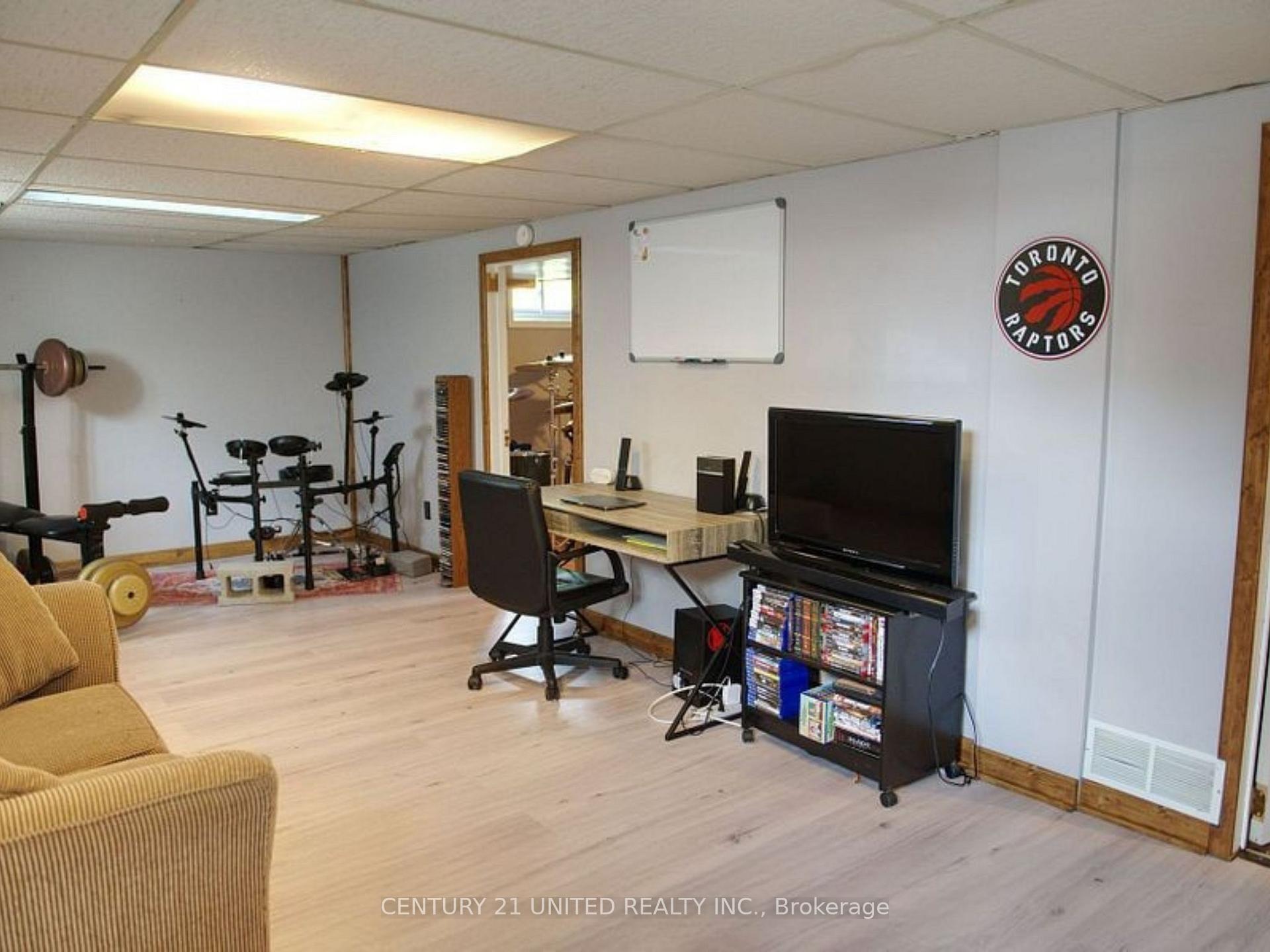 Photo 19 of 460 Hamilton Street, Peterborough, Otonabee Ward 1 — HOMEH
