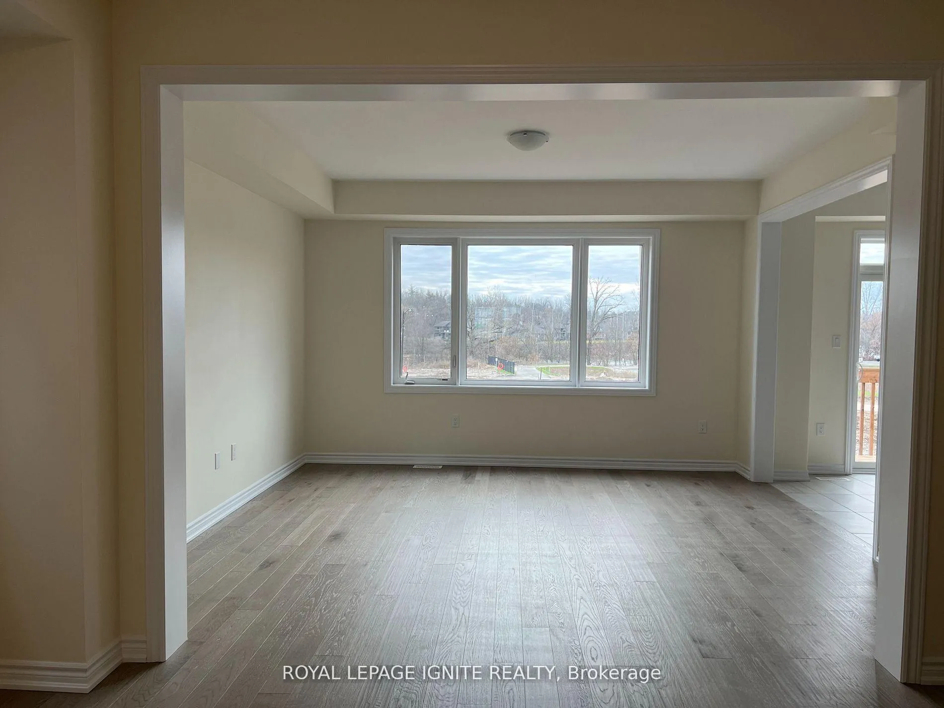 Photo 3 of 84 Gilham Way, Brant, Paris — HOMEH