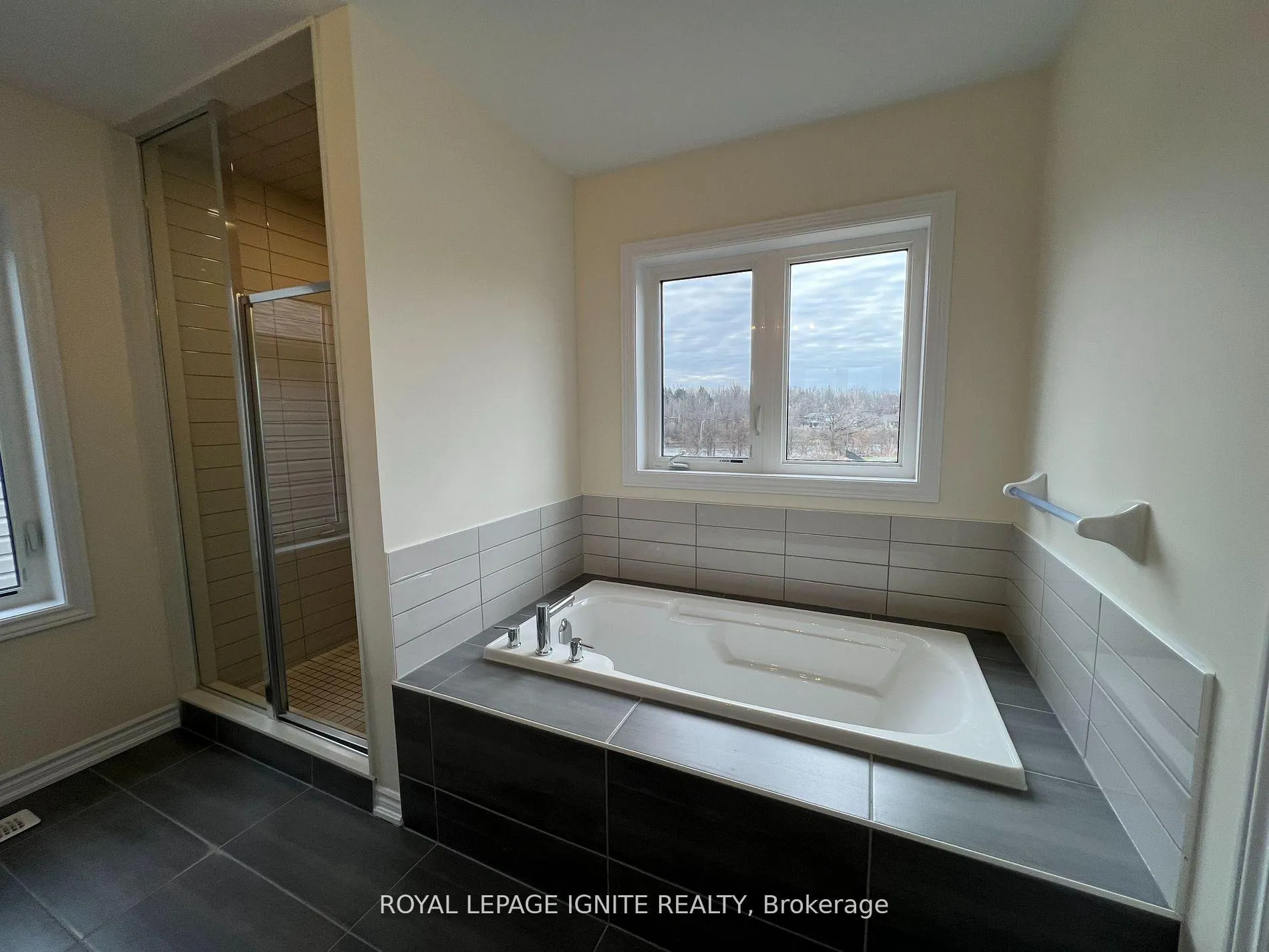 Photo 11 of 84 Gilham Way, Brant, Paris — HOMEH
