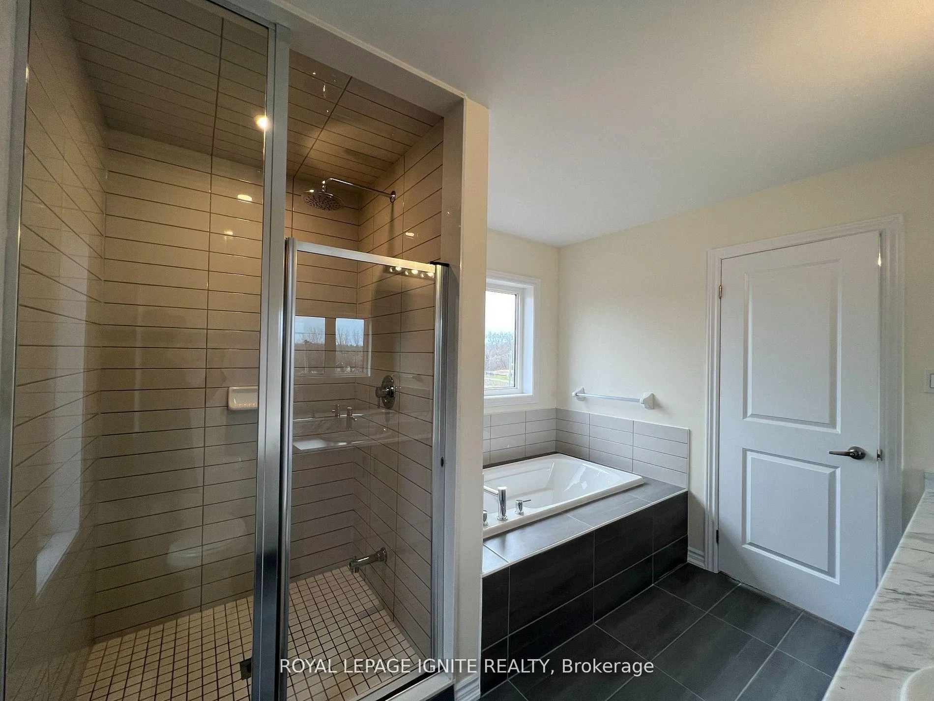 Photo 12 of 84 Gilham Way, Brant, Paris — HOMEH