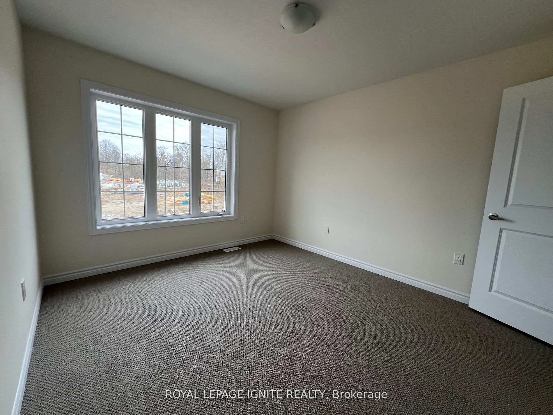 Photo 15 of 84 Gilham Way, Brant, Paris — HOMEH
