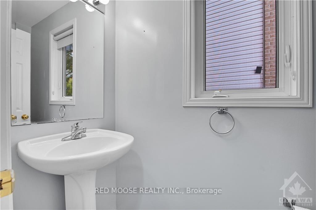 Photo 4 of 610 Louis Toscano Drive, Ottawa, Avalon East — HOMEH