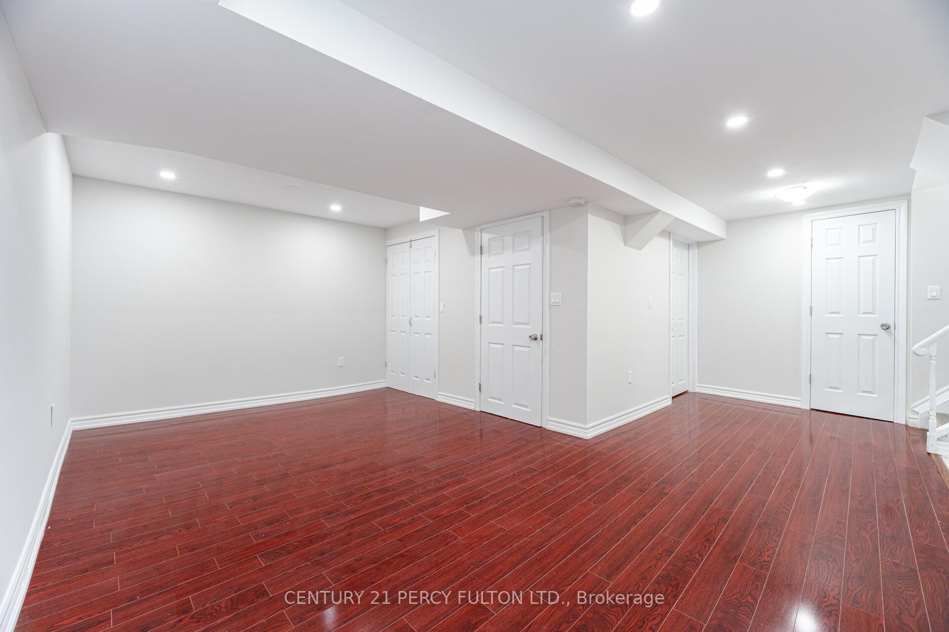 Photo 23 of 53 Barnes Drive, Ajax, Central — HOMEH