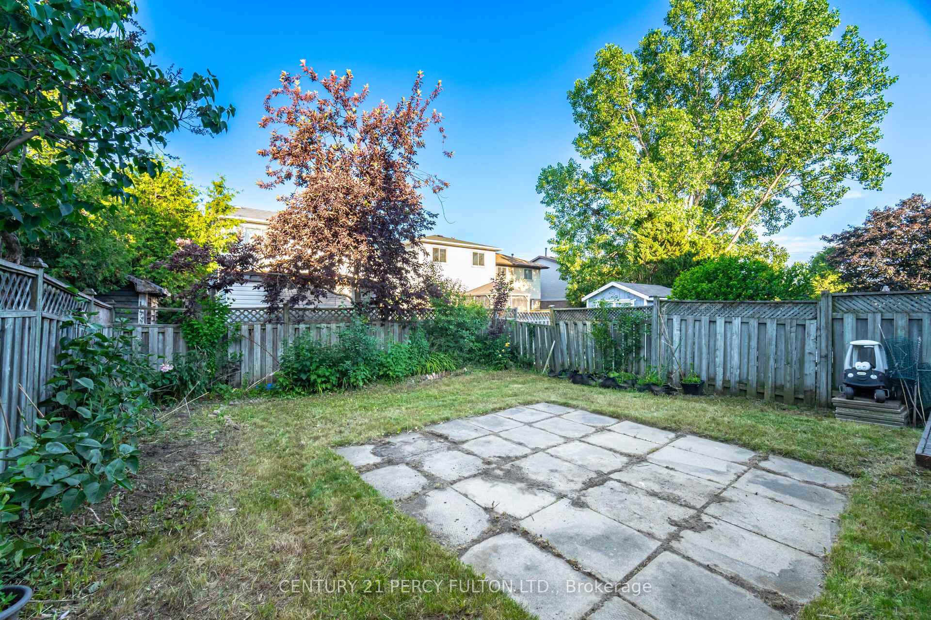 Photo 33 of 53 Barnes Drive, Ajax, Central — HOMEH