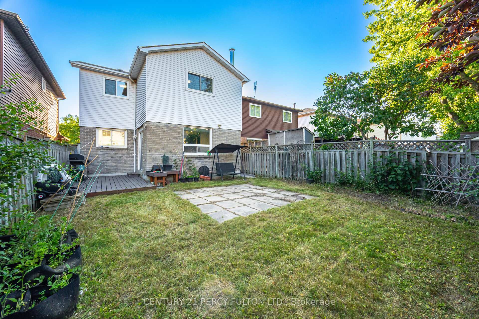 Photo 30 of 53 Barnes Drive, Ajax, Central — HOMEH