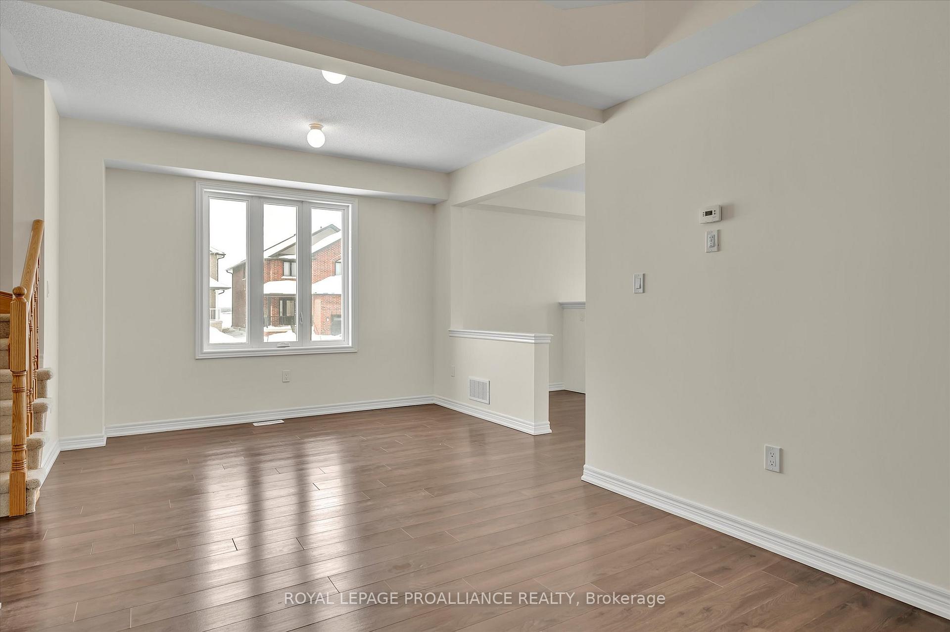 Photo 10 of 902 Bamford Terrace, Peterborough, Monaghan Ward 2 — HOMEH