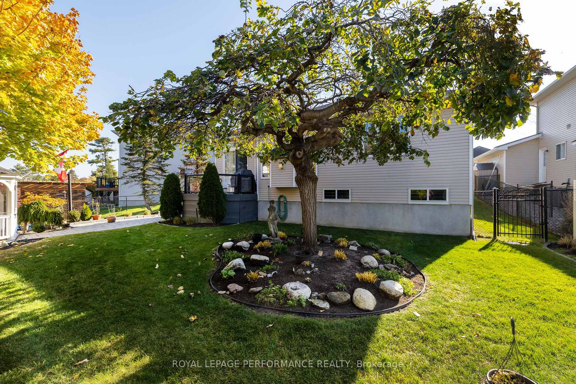 Photo 32 of 1907 Caprihani Way, Ottawa, Springridge/East Village — HOMEH