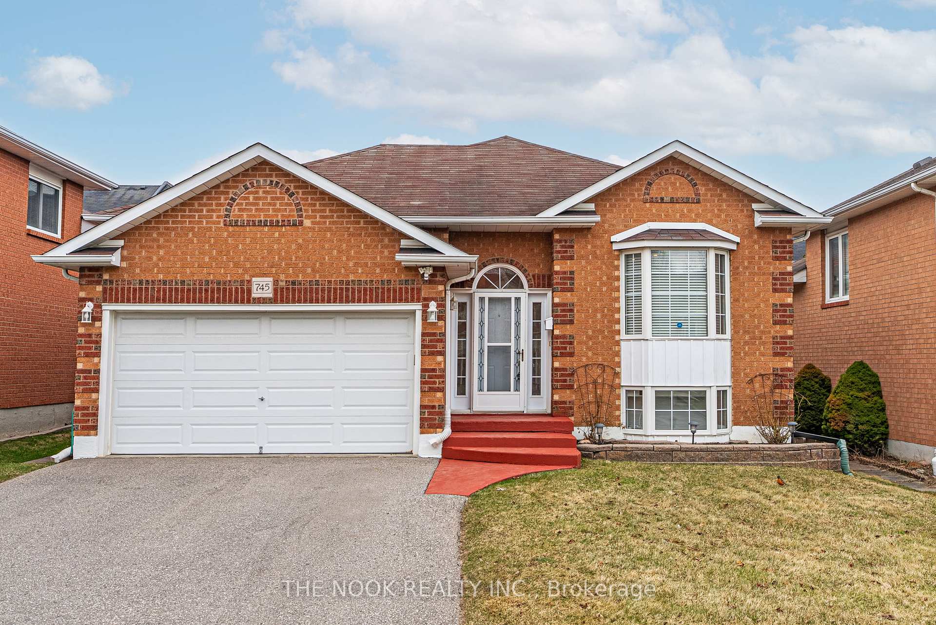 Photo 1 of 745 Grandview Street N, Oshawa, Pinecrest — HOMEH
