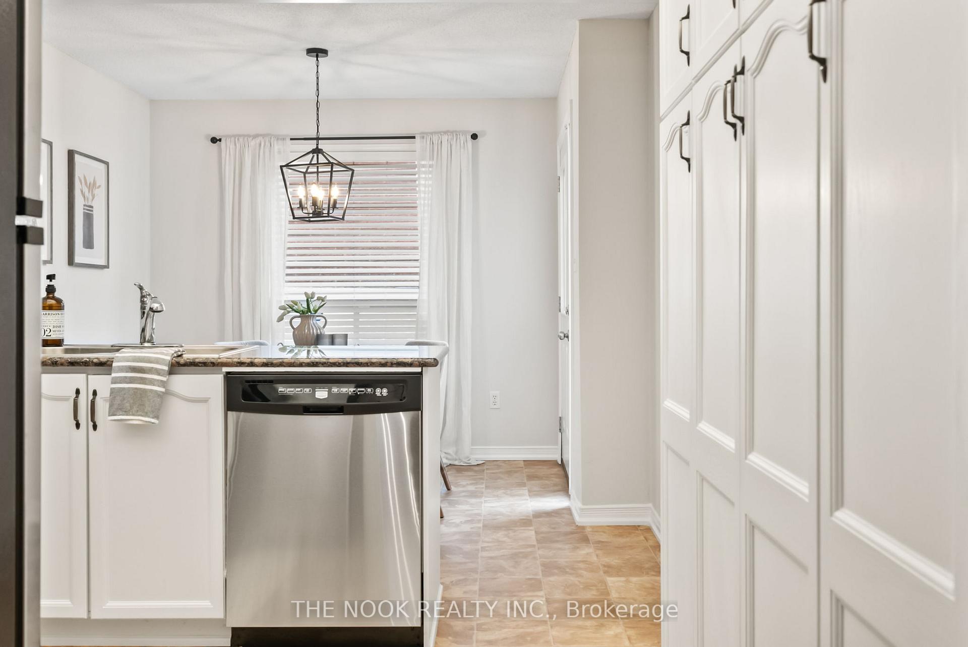 Photo 12 of 745 Grandview Street N, Oshawa, Pinecrest — HOMEH