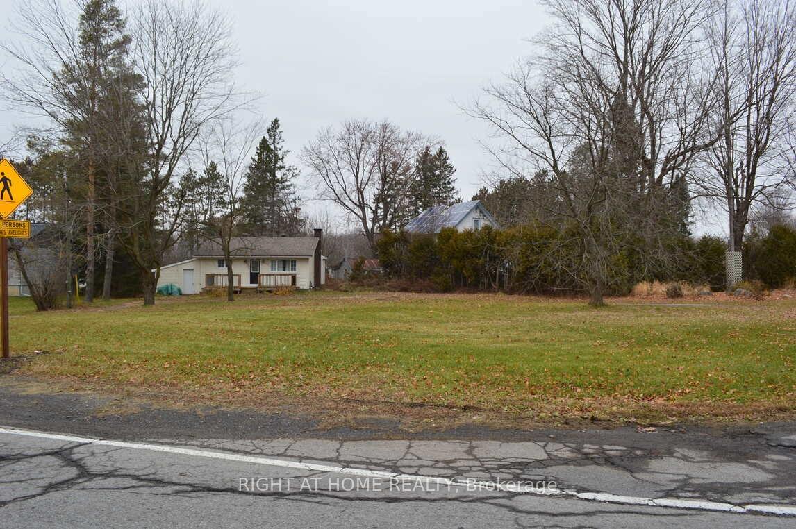 Photo 2 of 1685 Devine Road, Ottawa, Vars Village — HOMEH