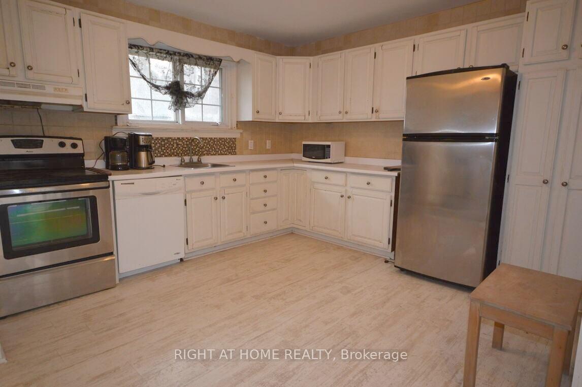 Photo 3 of 1685 Devine Road, Ottawa, Vars Village — HOMEH