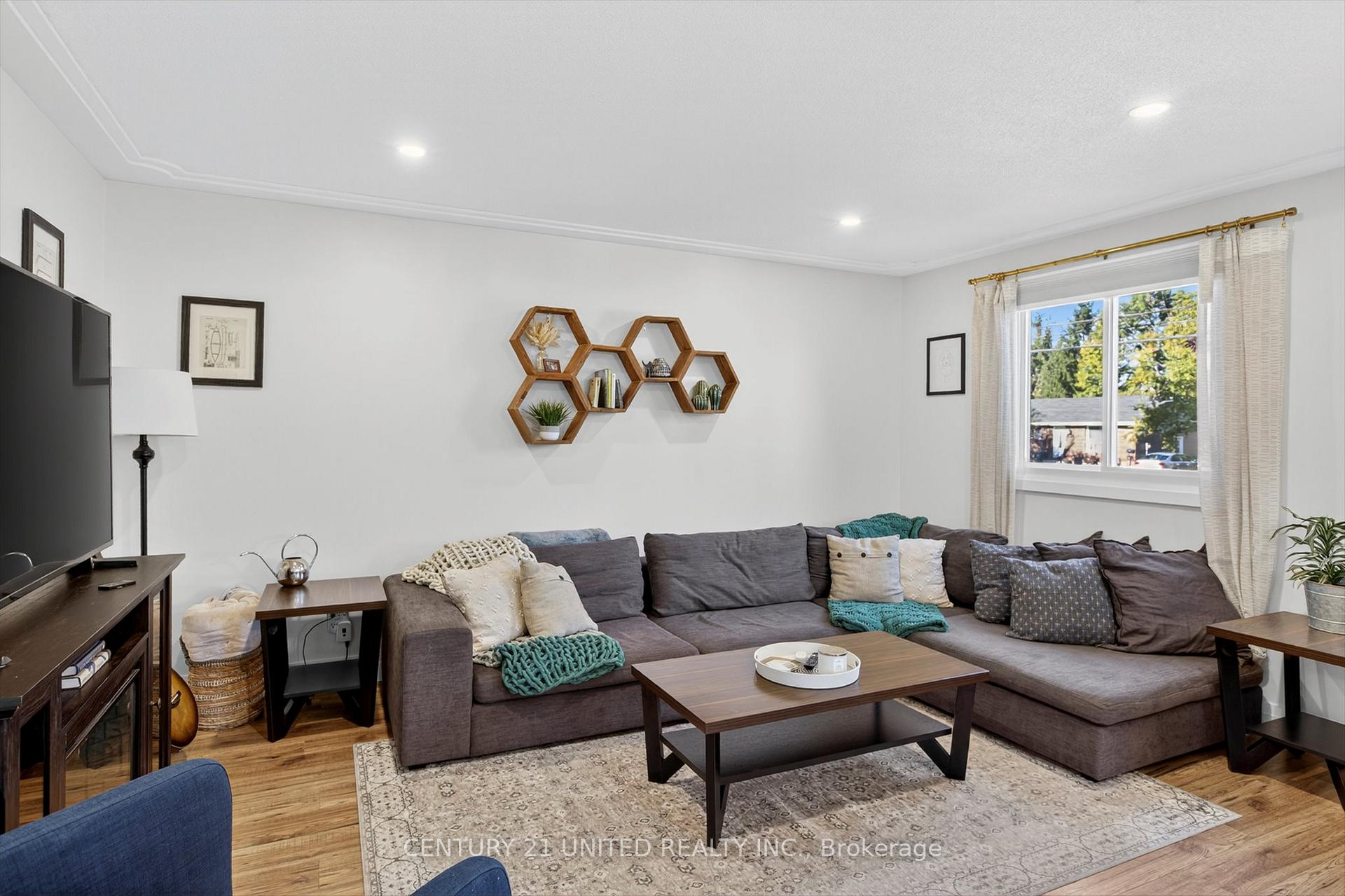 Photo 6 of 632 Otonabee Drive, Peterborough, Ashburnham Ward 4 — HOMEH