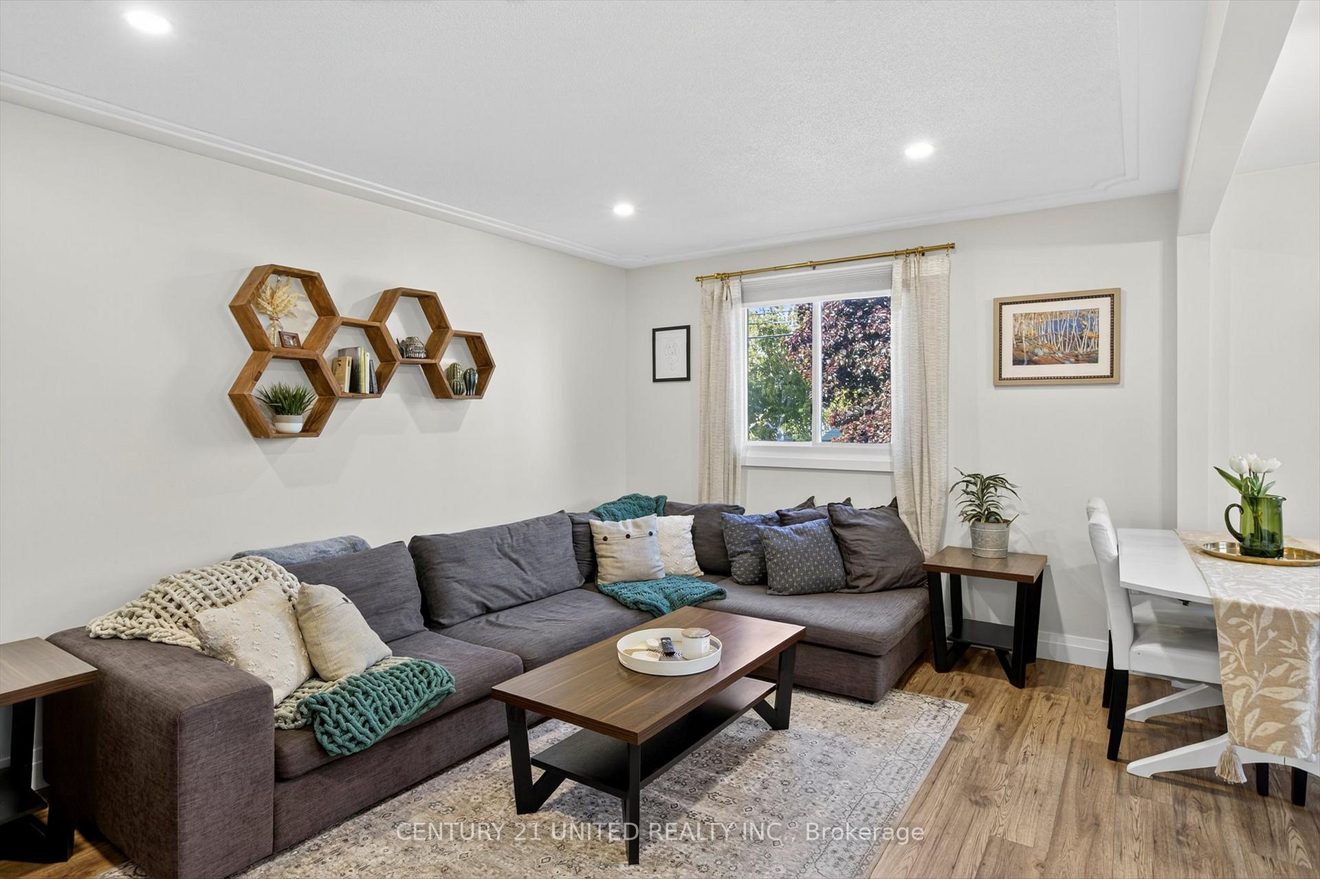 Photo 7 of 632 Otonabee Drive, Peterborough, Ashburnham Ward 4 — HOMEH