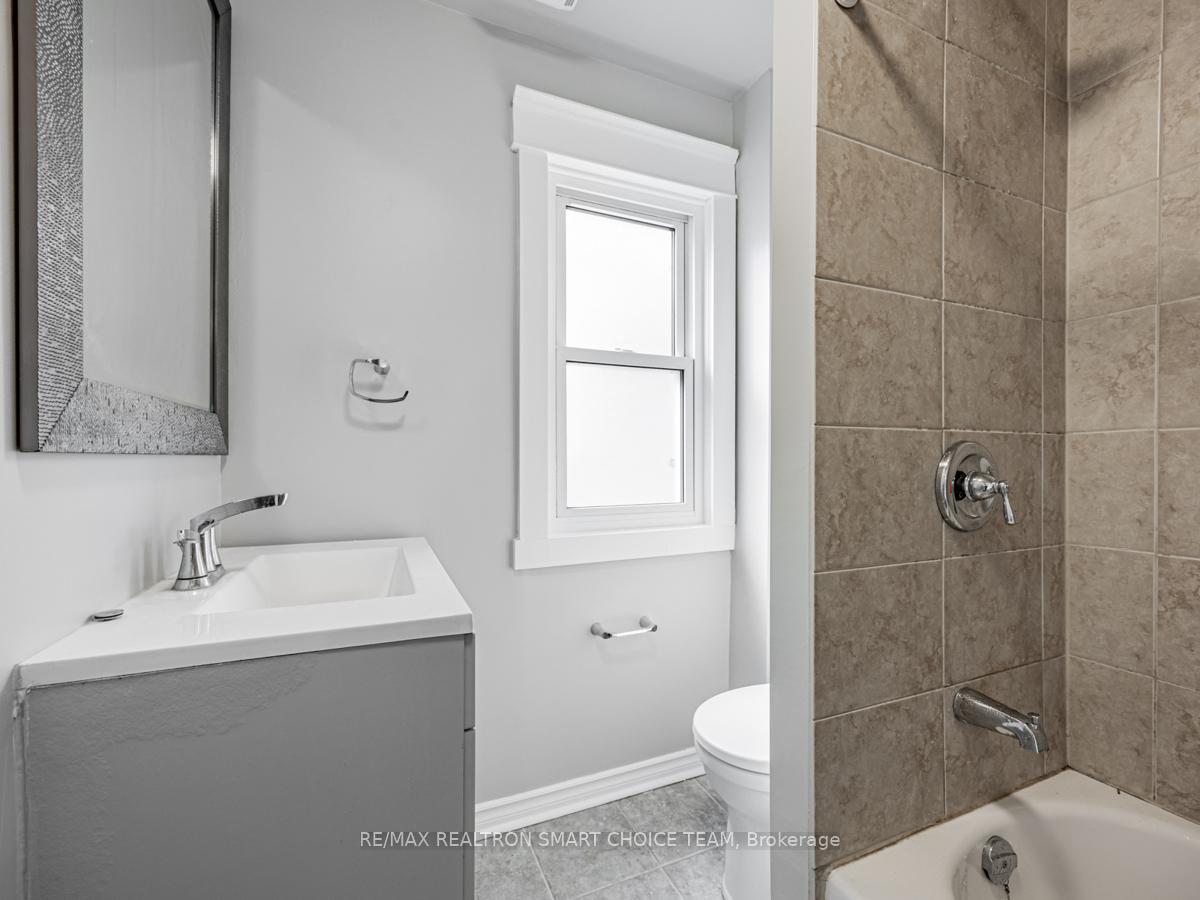 Photo 11 of Unit 2, 141 Agnes Street, Oshawa, O'Neill — HOMEH